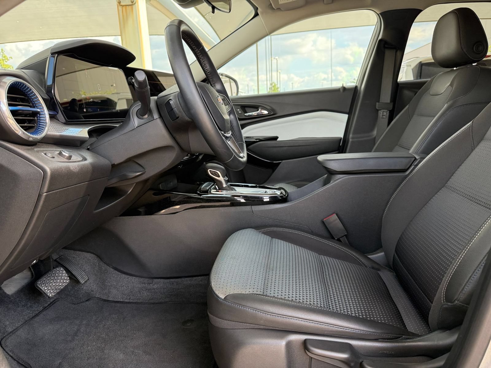 Thumbnail: 2025 Chevrolet Trax - 27
