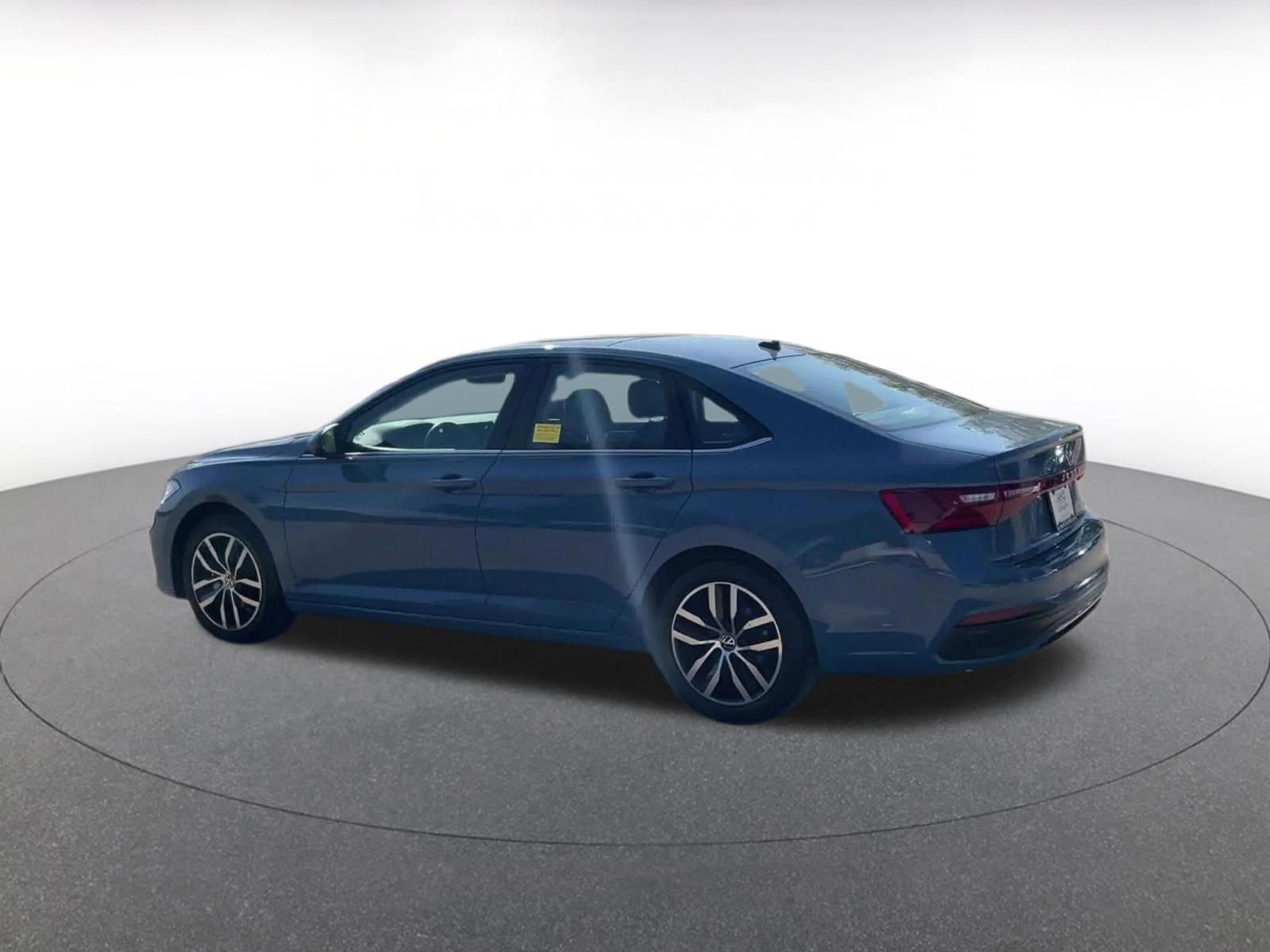 Thumbnail: 2025 Volkswagen Jetta - 10
