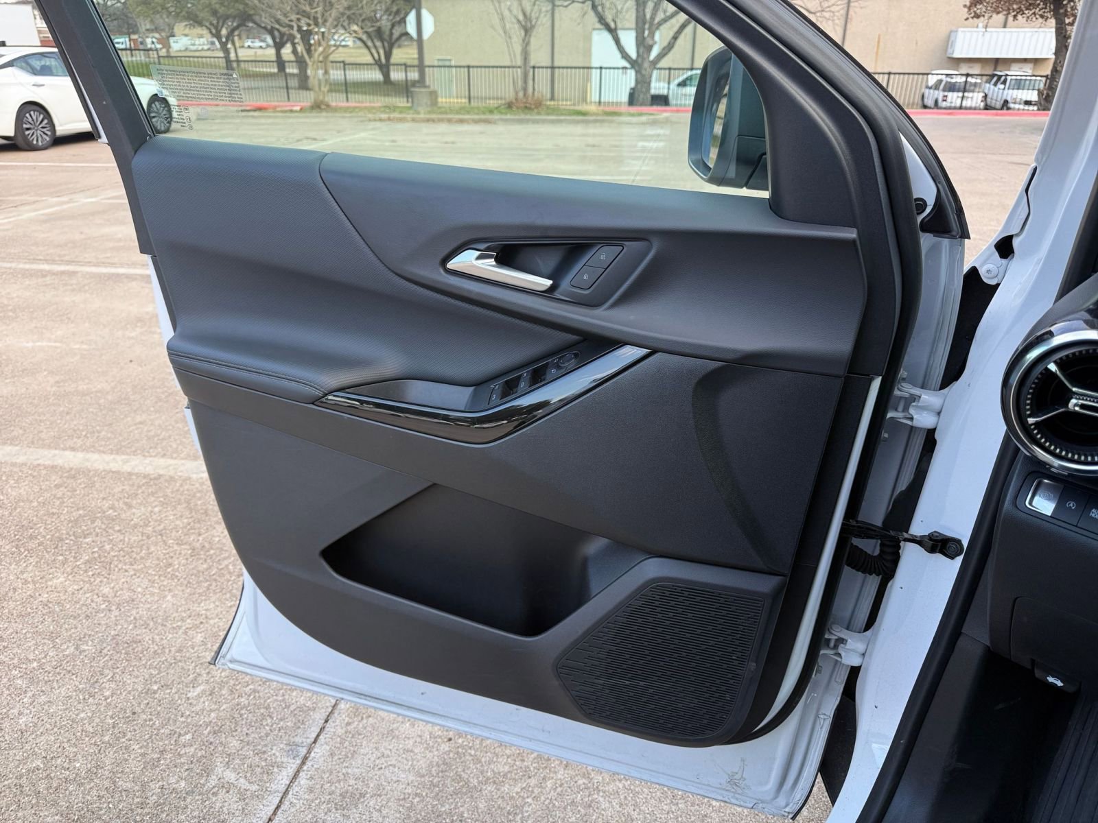 Thumbnail: 2025 Chevrolet Equinox - 20