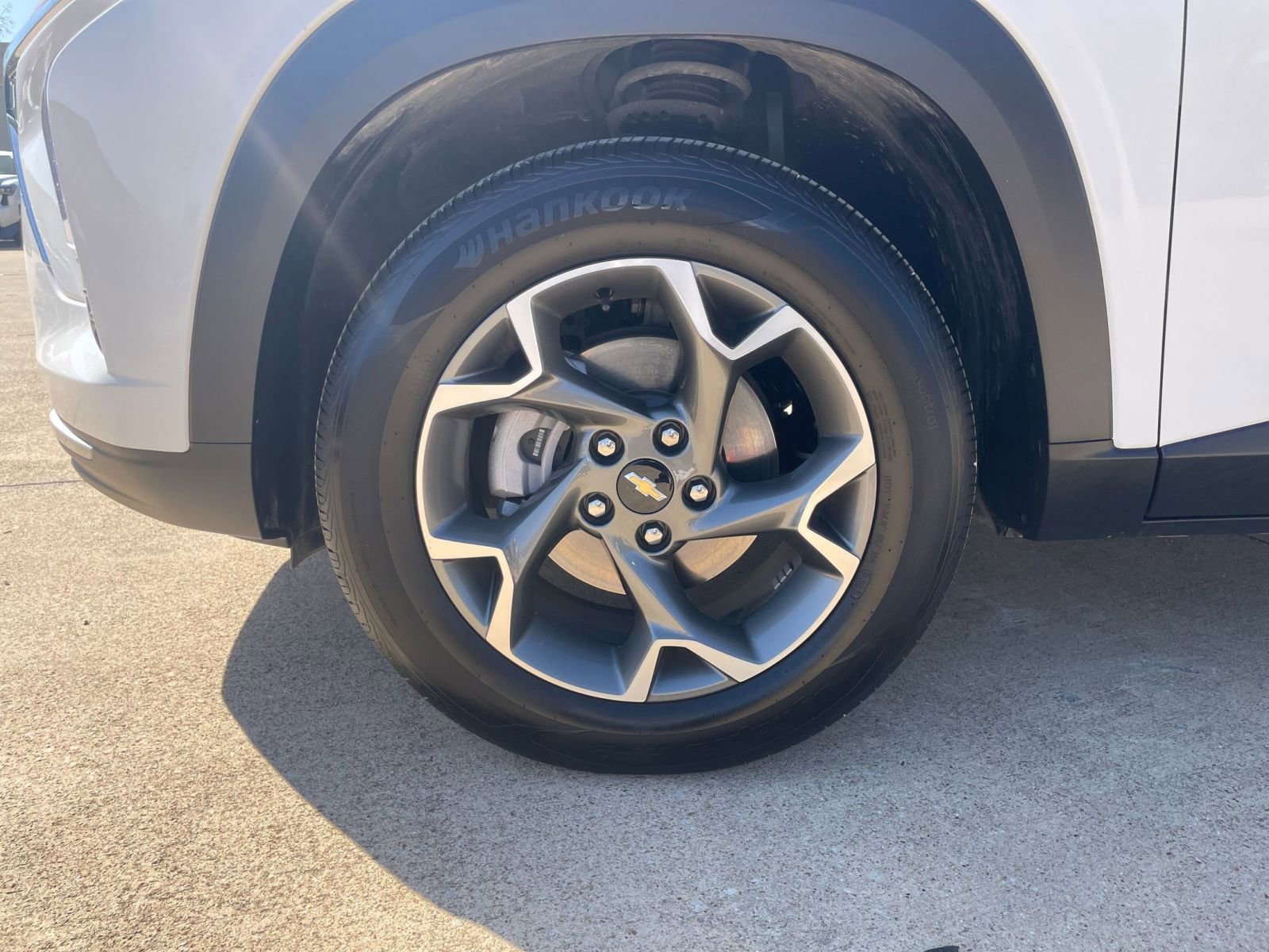 Thumbnail: 2025 Chevrolet Trax - 33