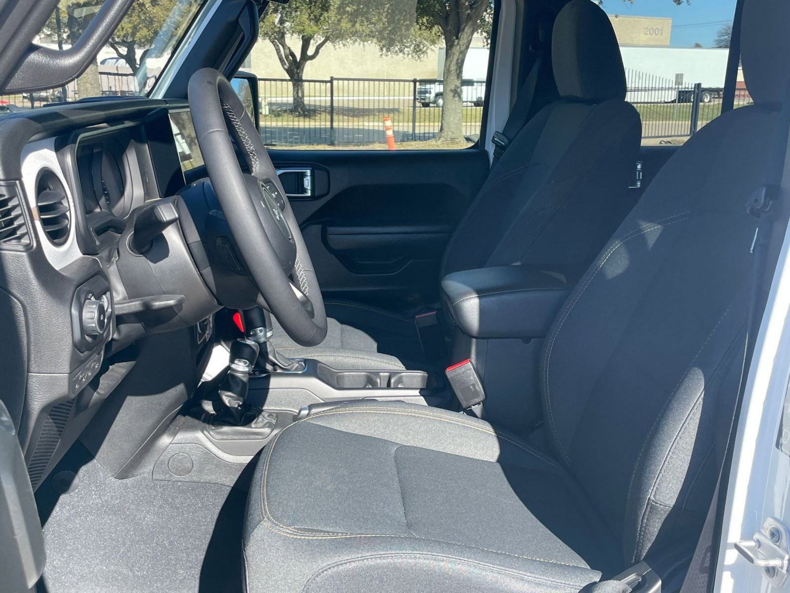 Thumbnail: 2025 Jeep Wrangler - 27