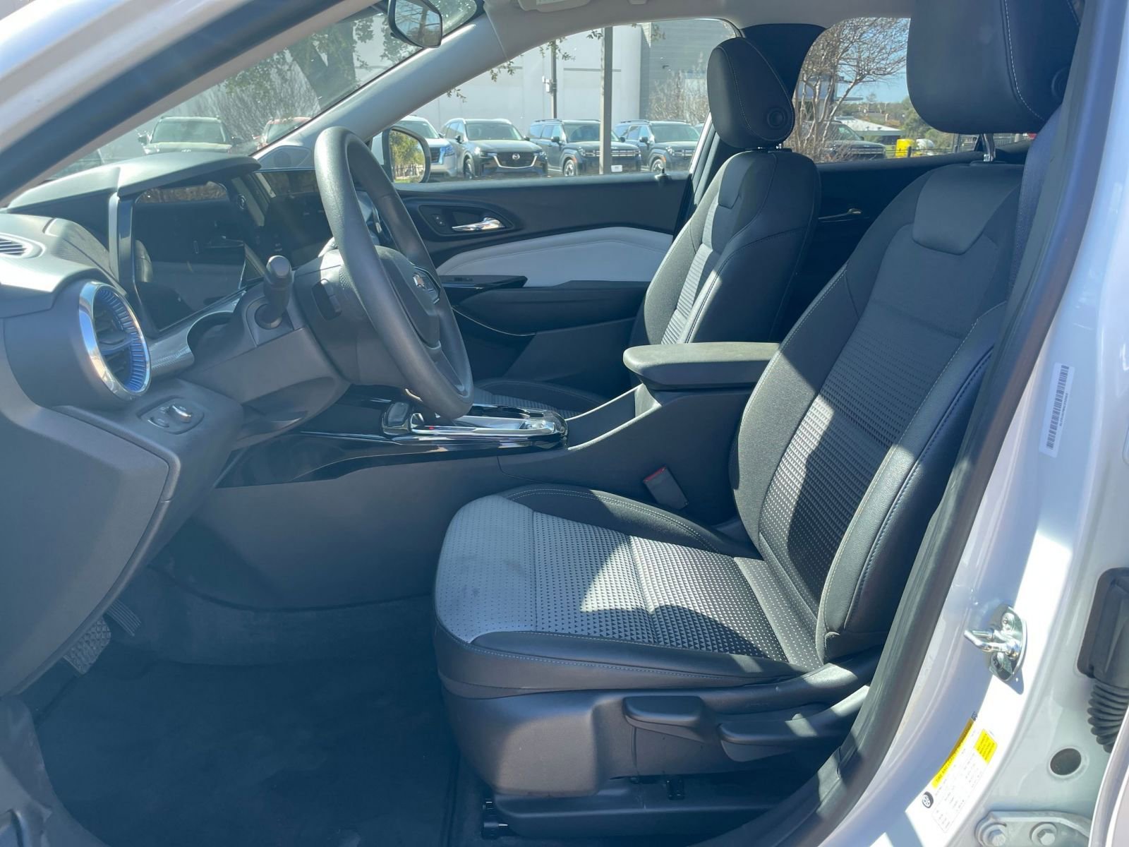 Thumbnail: 2025 Chevrolet Trax - 30