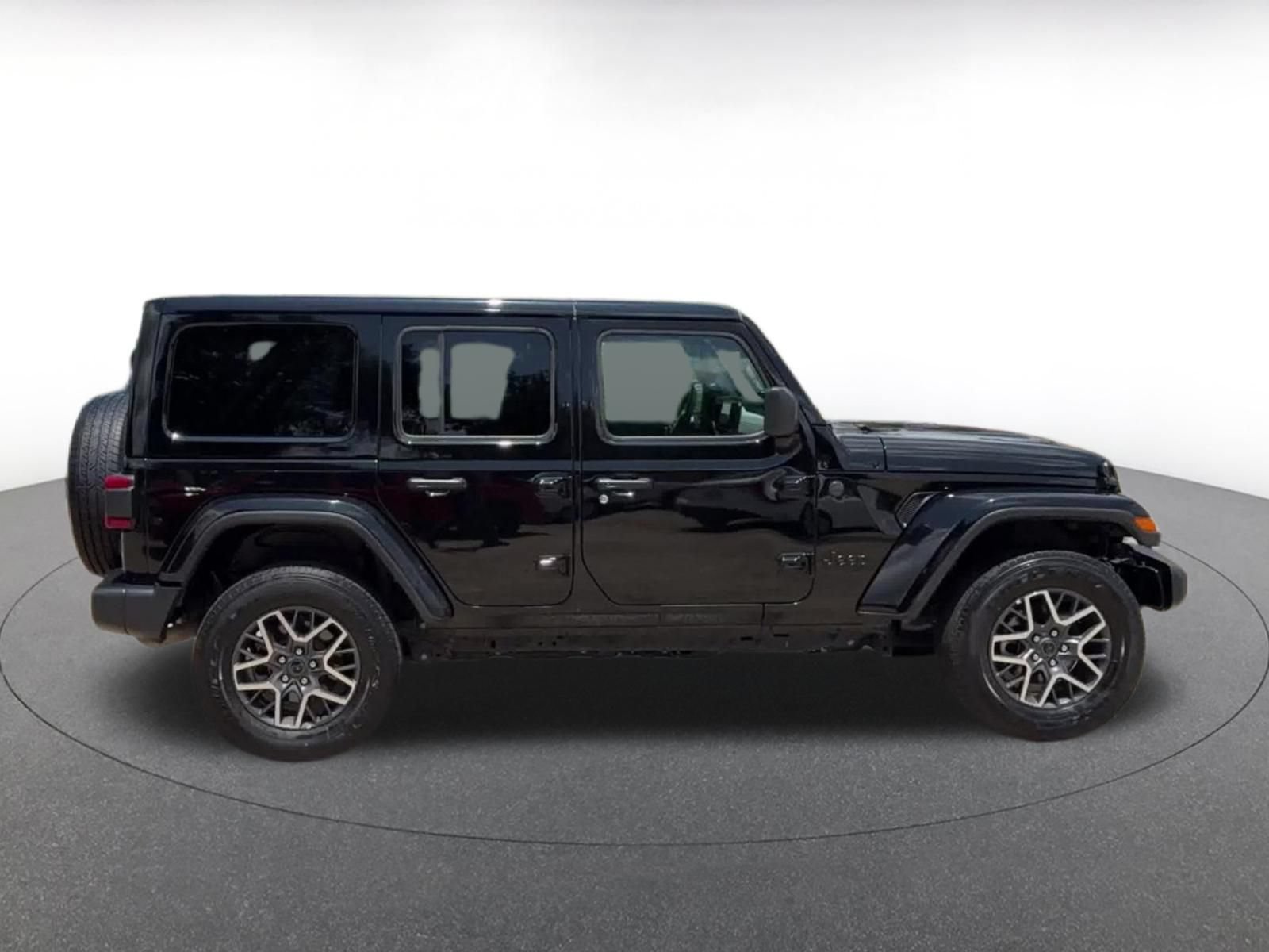 Thumbnail: 2025 Jeep Wrangler - 13