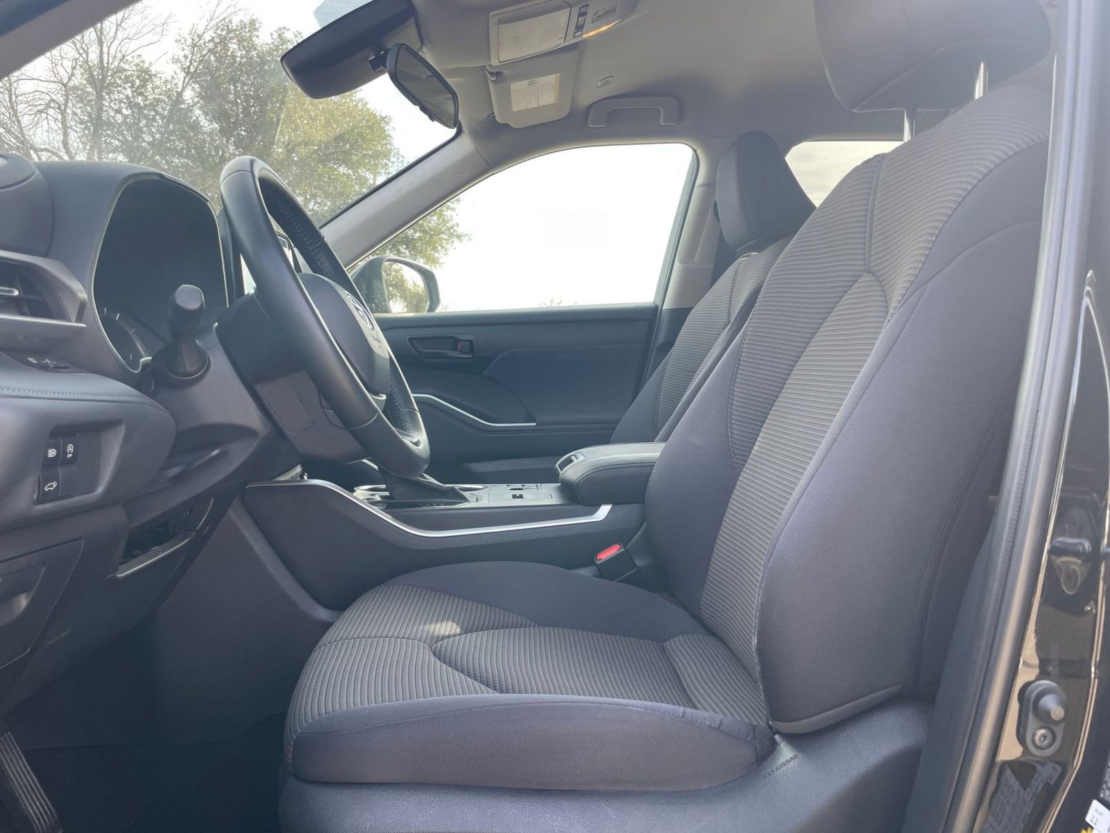 Thumbnail: 2025 Toyota Highlander - 28