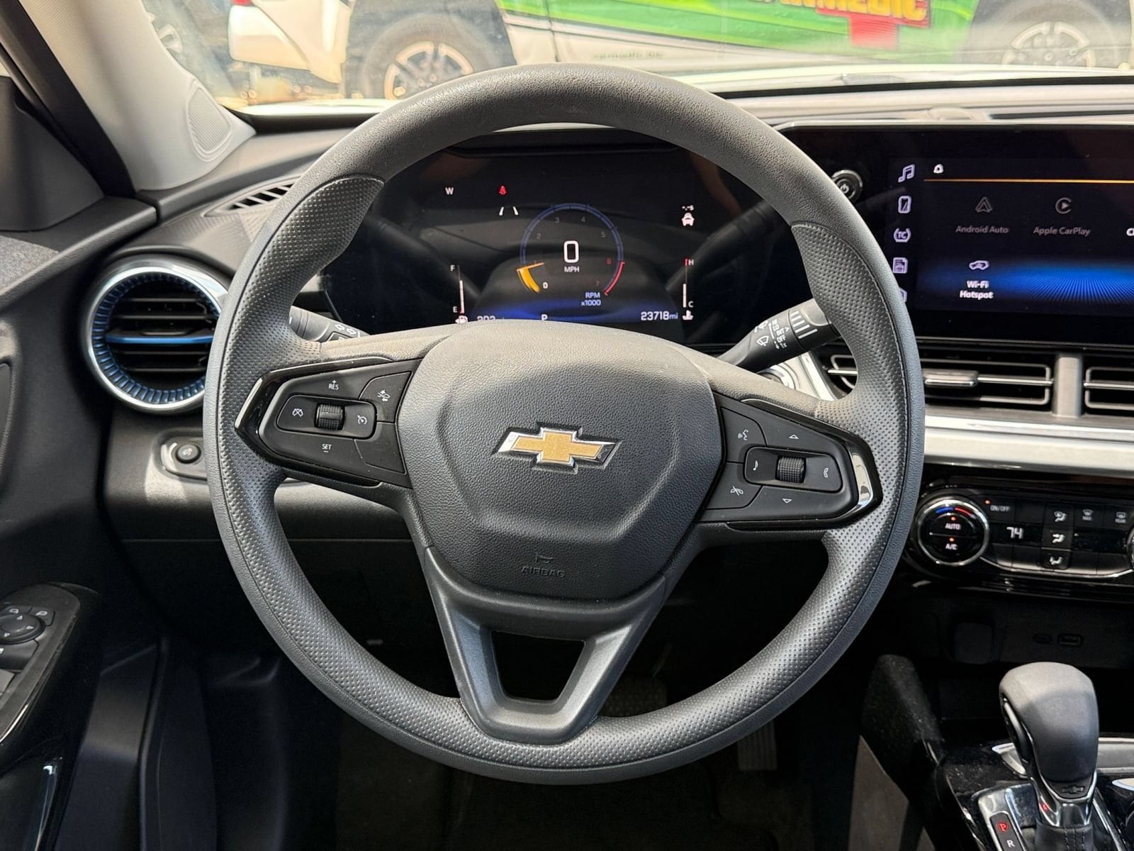 Thumbnail: 2025 Chevrolet Trax - 28