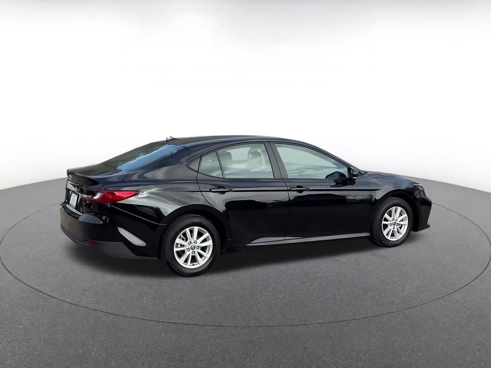 Thumbnail: 2025 Toyota Camry - 15