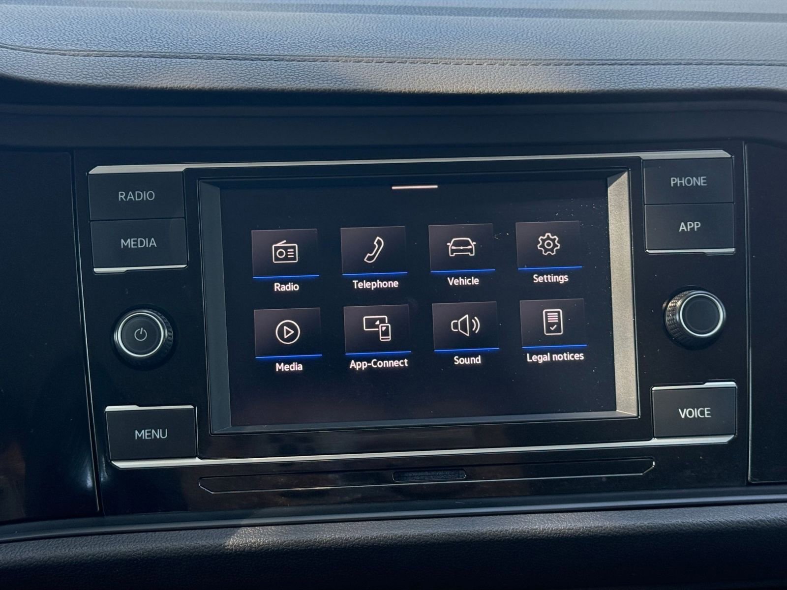 2024 Volkswagen Jetta S 21