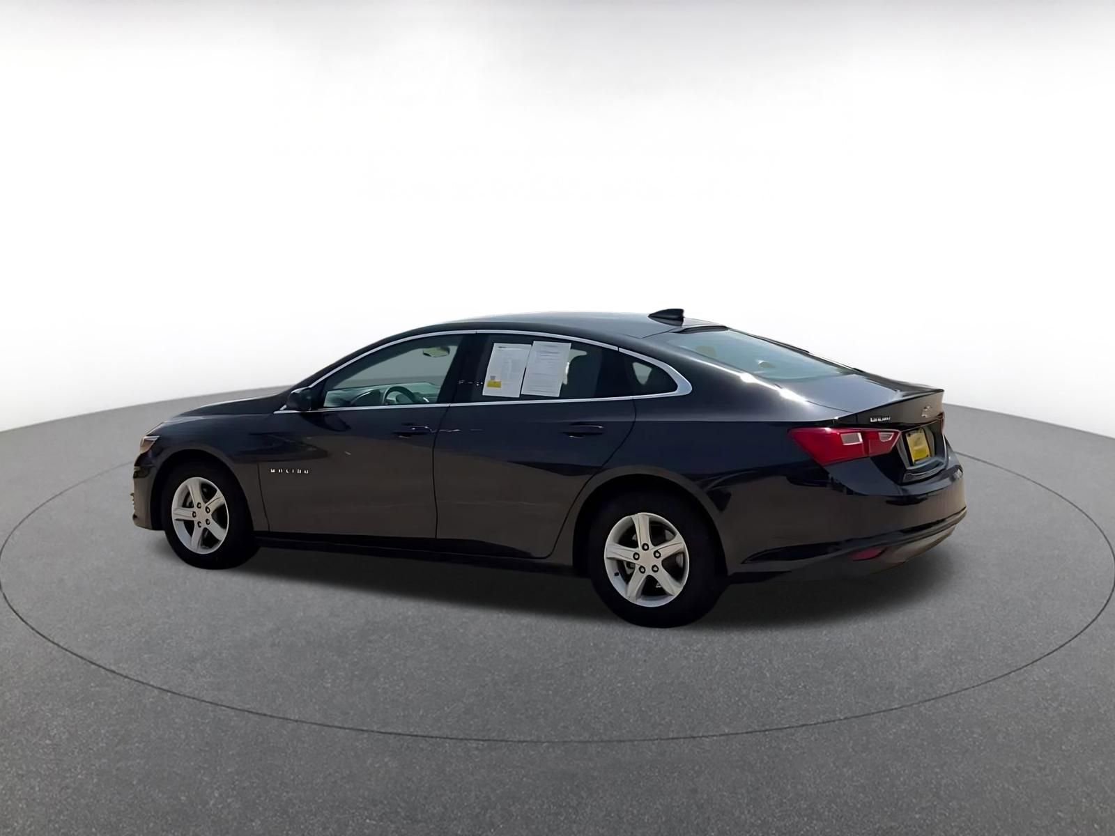 Thumbnail: 2023 Chevrolet Malibu - 10