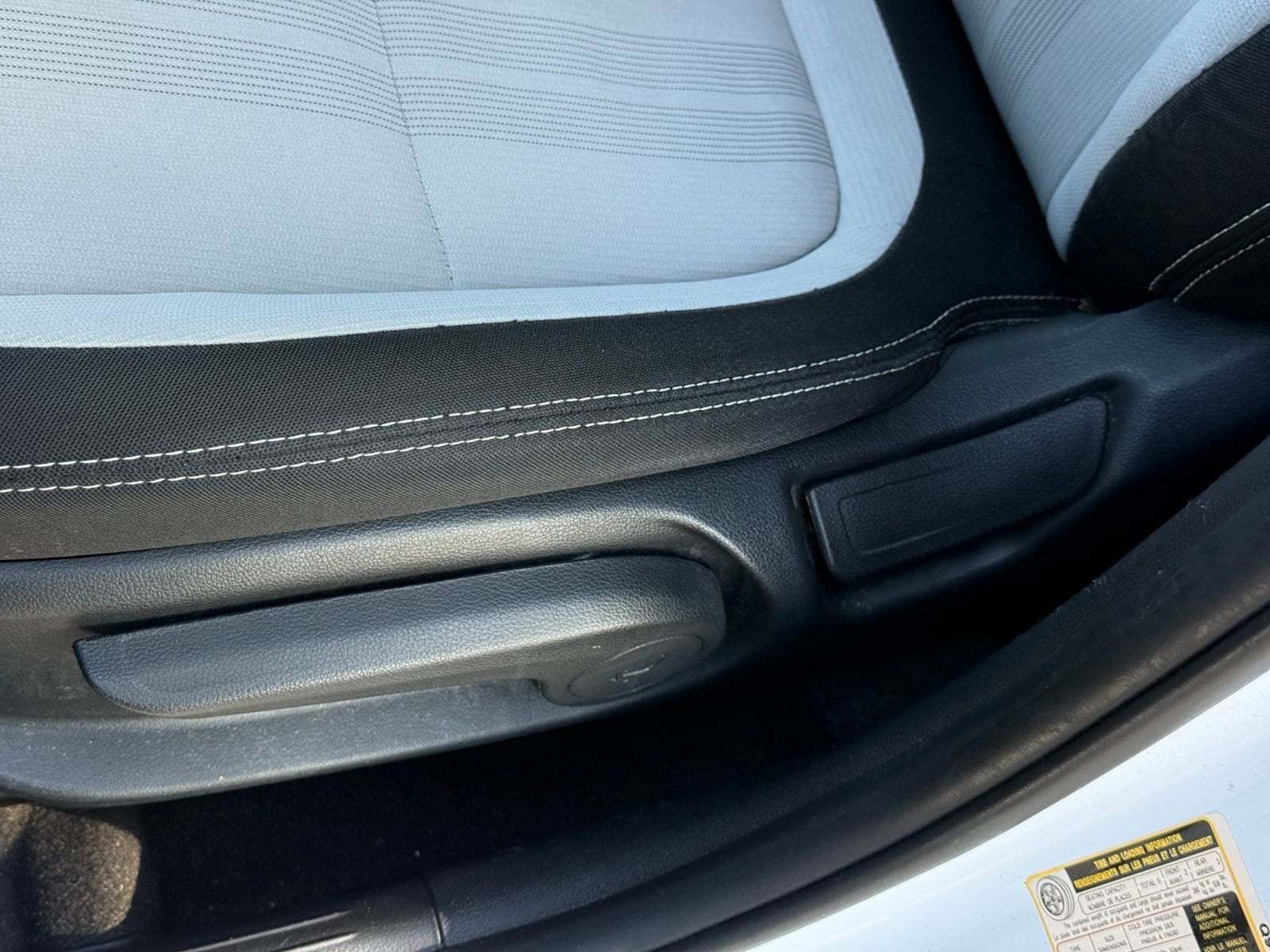 Thumbnail: 2023 Hyundai Venue - 22