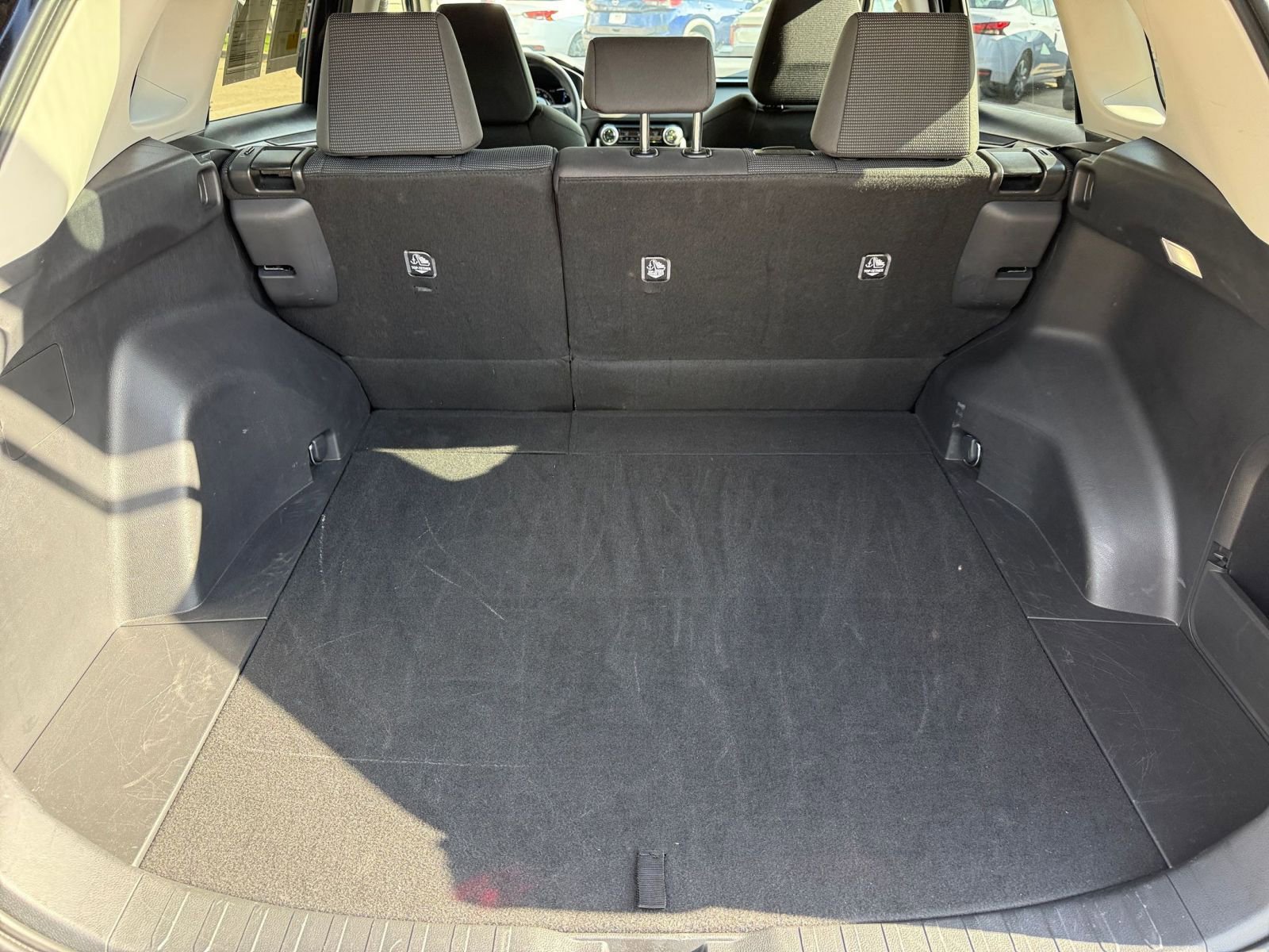 Thumbnail: 2025 Toyota RAV4 - 32