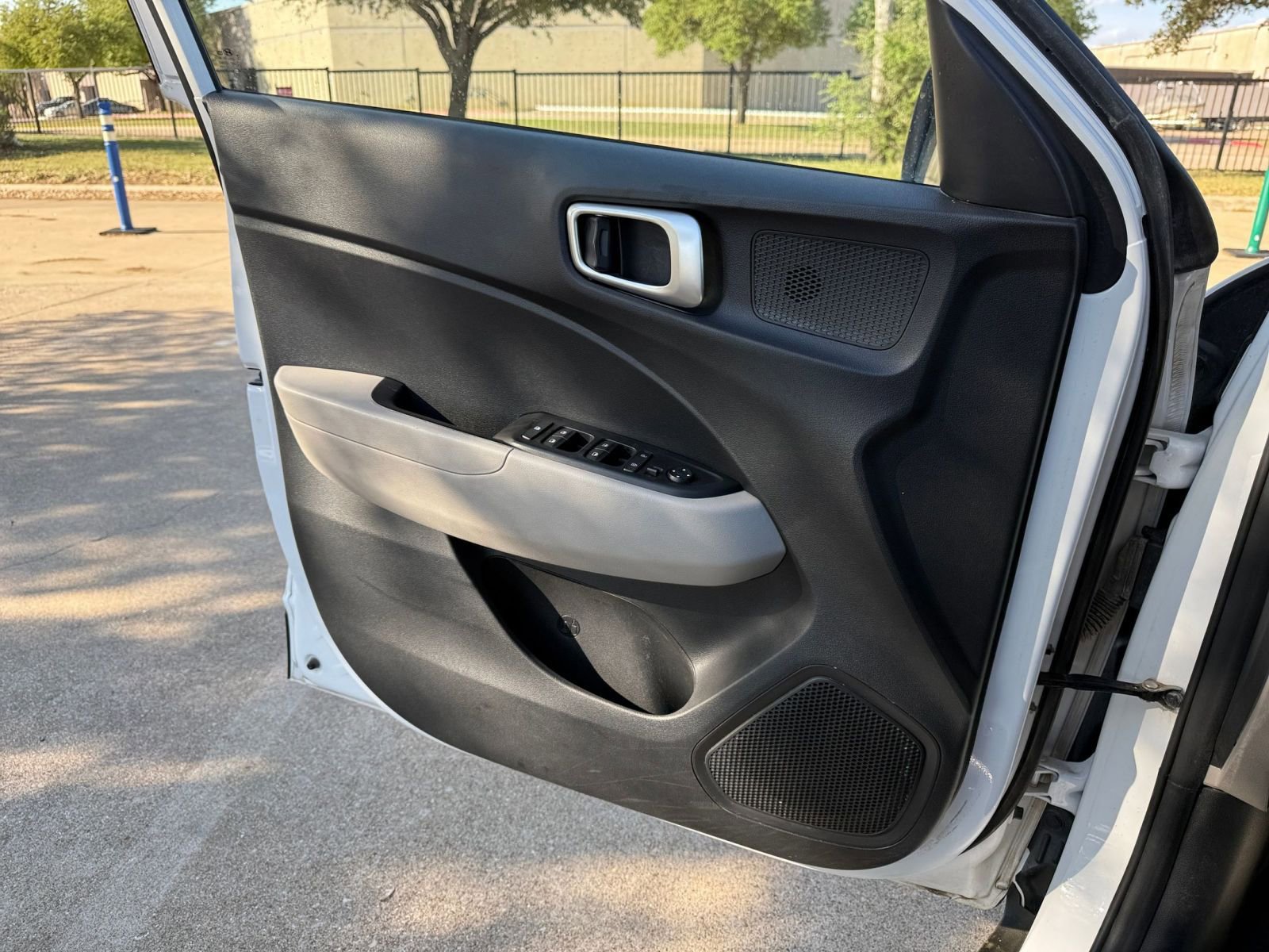 Thumbnail: 2023 Hyundai Venue - 18