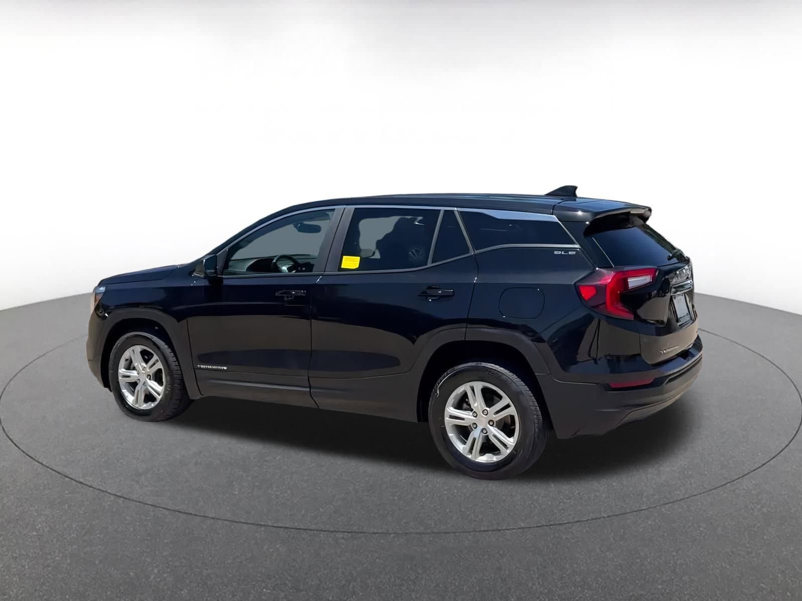 Thumbnail: 2024 GMC Terrain - 10