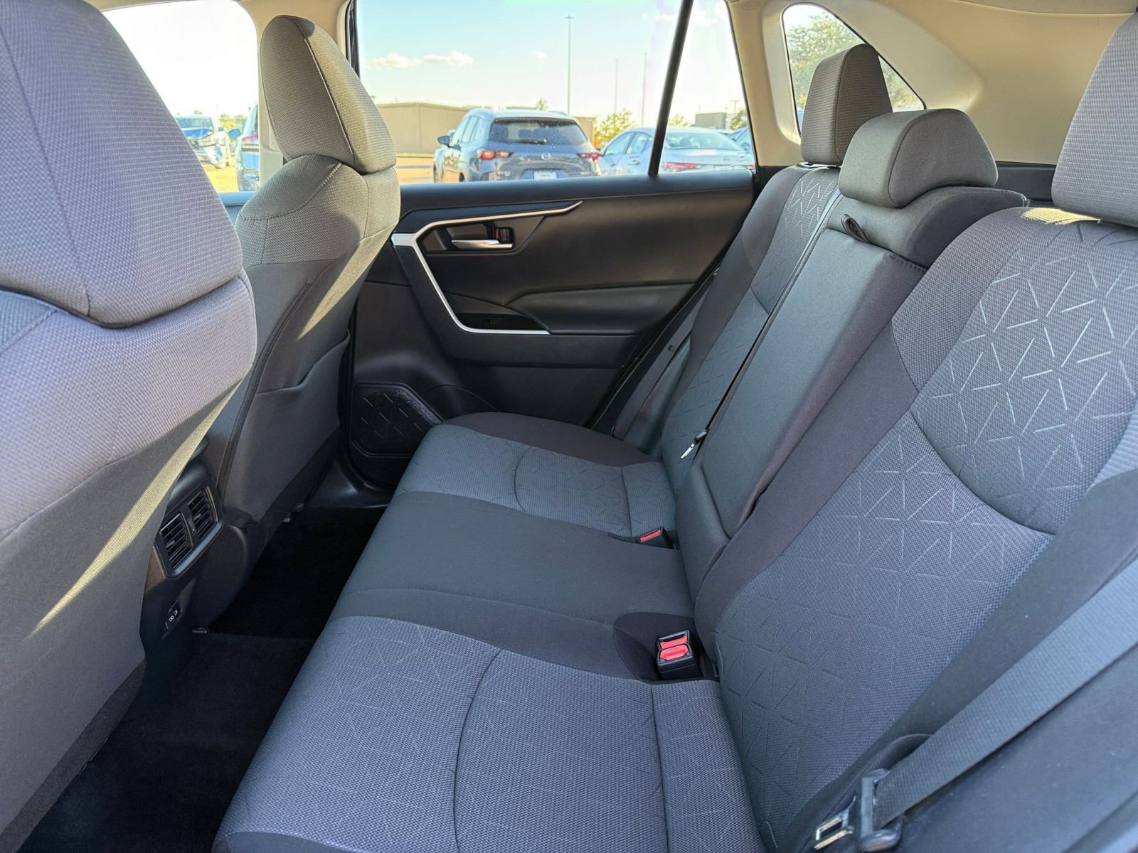 Thumbnail: 2025 Toyota RAV4 - 25