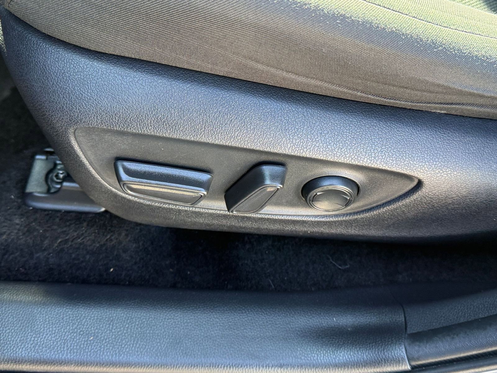 Thumbnail: 2024 Toyota RAV4 - 23