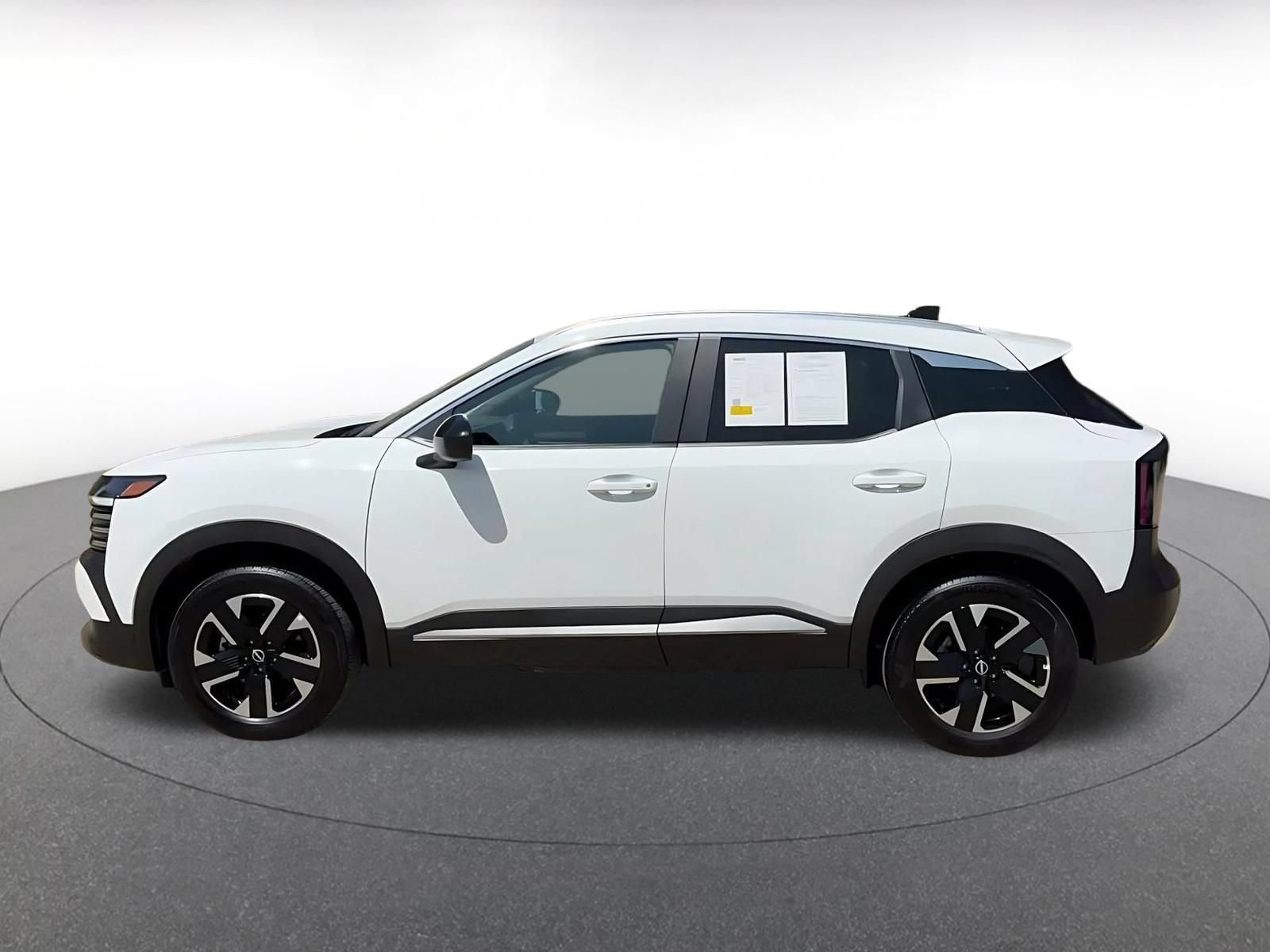 Thumbnail: 2026 Nissan Kicks - 9