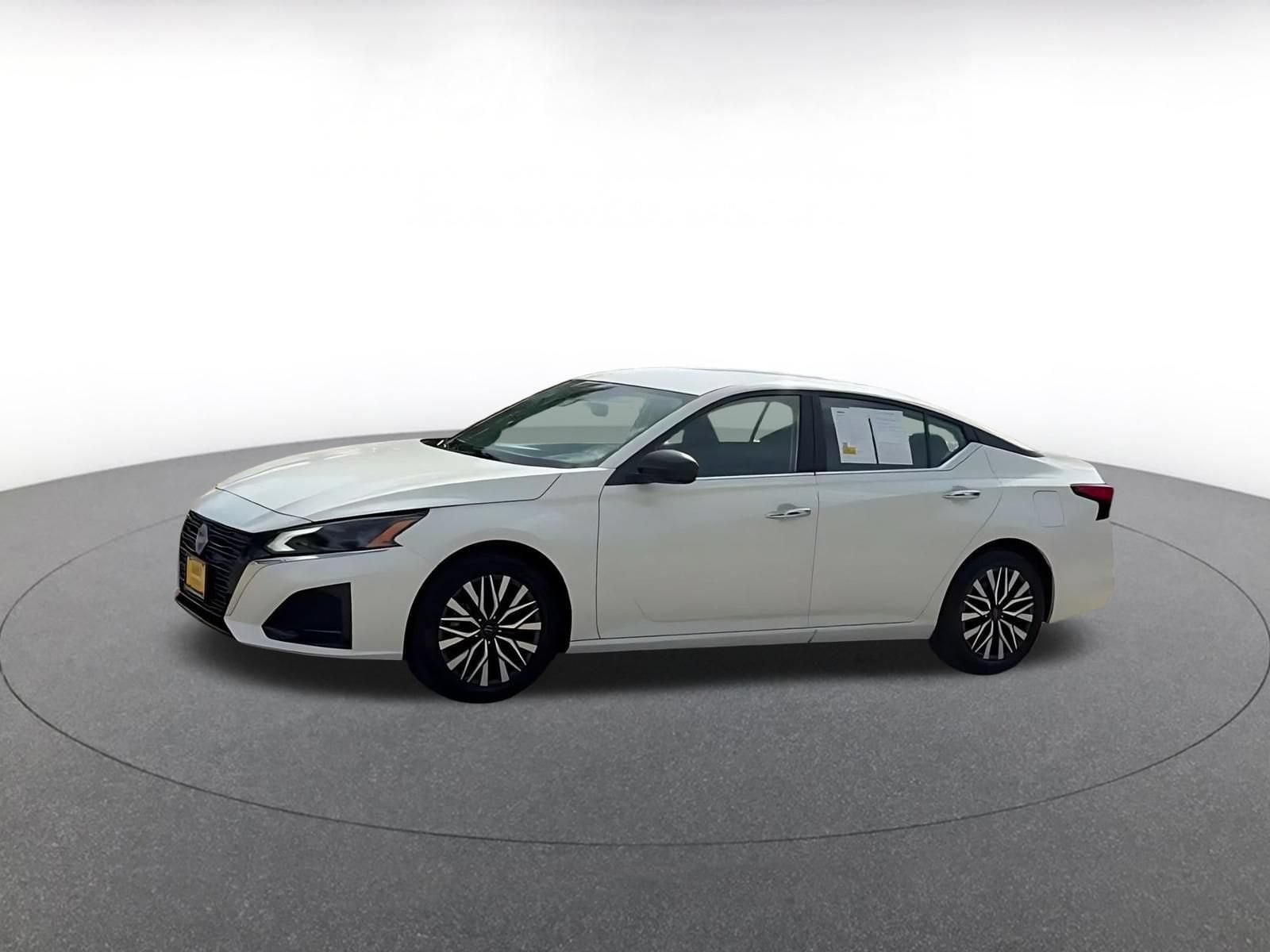 Thumbnail: 2025 Nissan Altima - 7