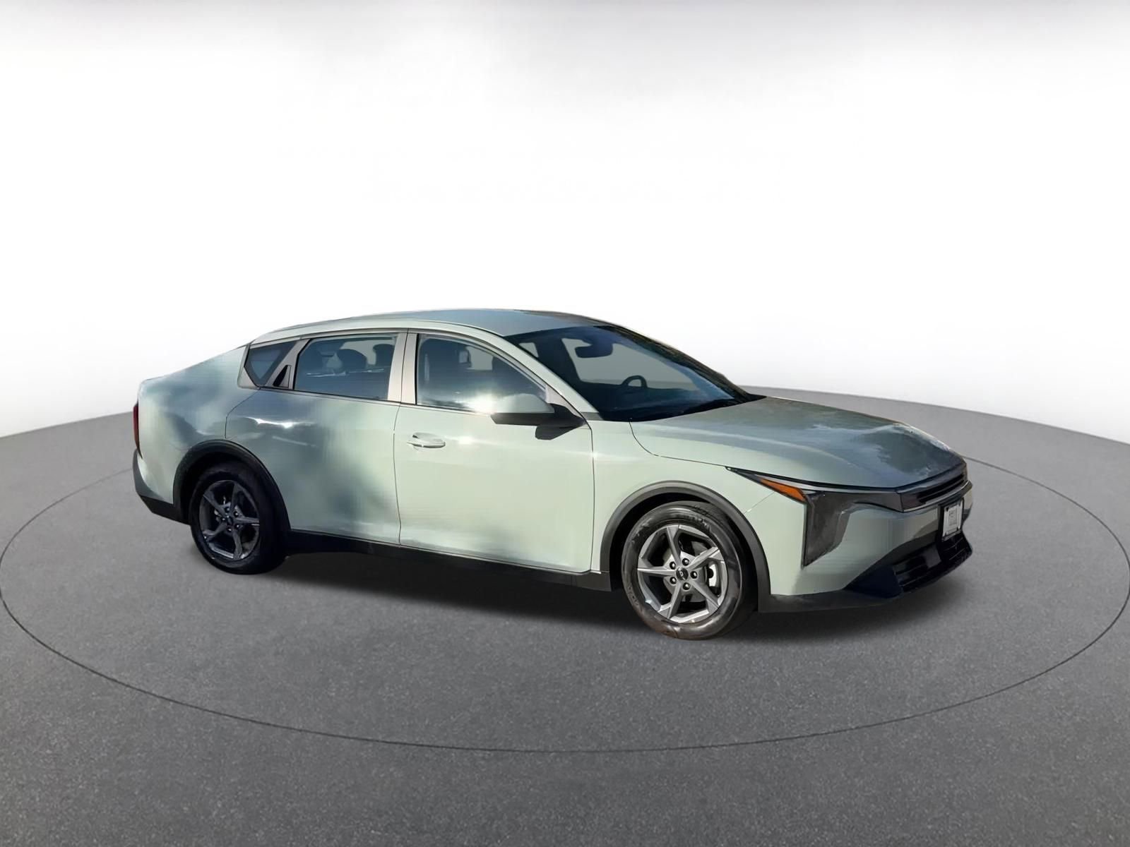 Thumbnail: 2025 Kia K4 - 2