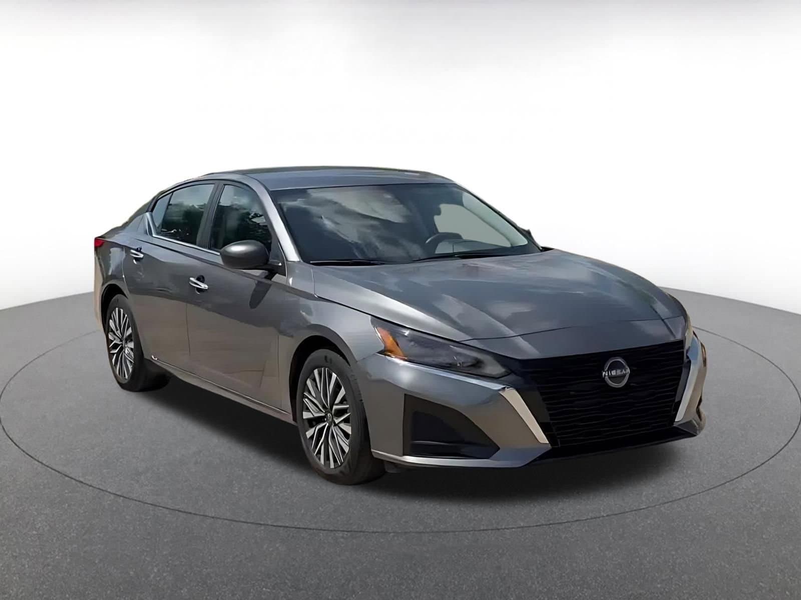 Thumbnail: 2025 Nissan Altima - 3