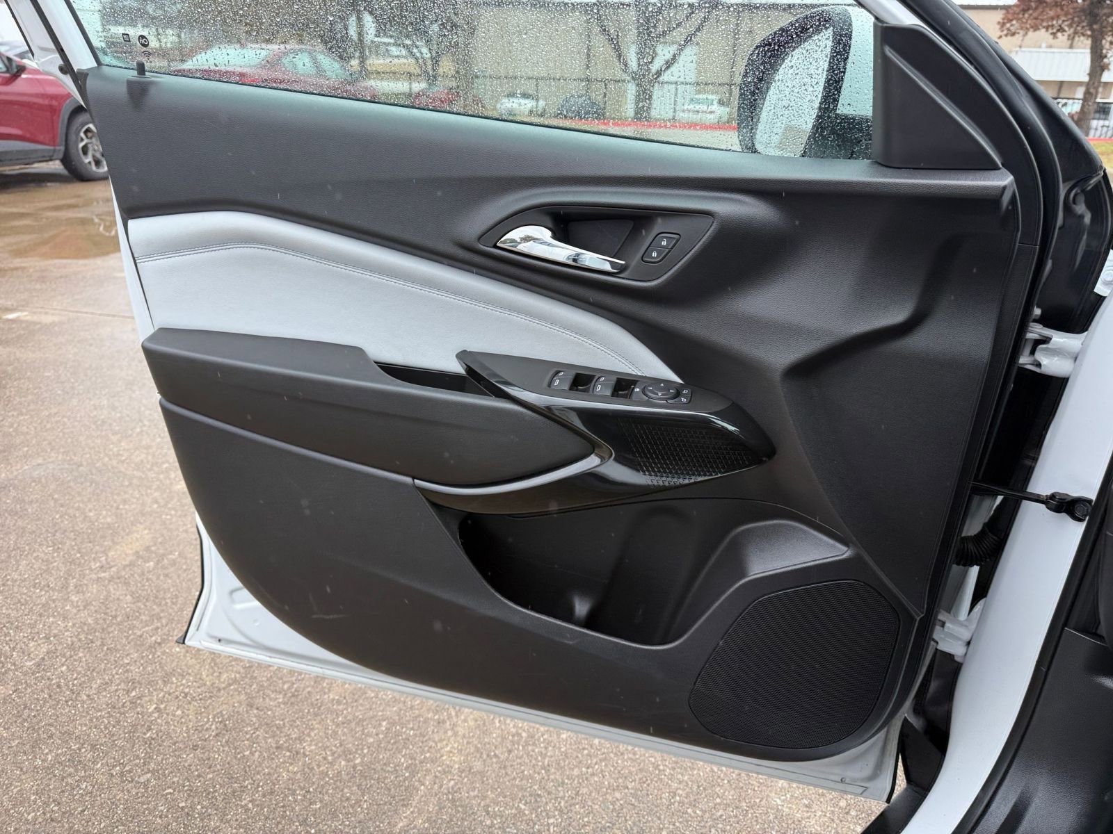 Thumbnail: 2025 Chevrolet Trax - 18