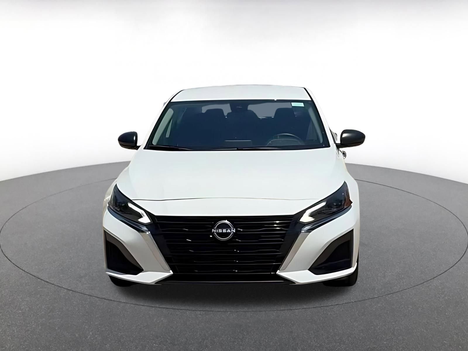 Thumbnail: 2025 Nissan Altima - 4