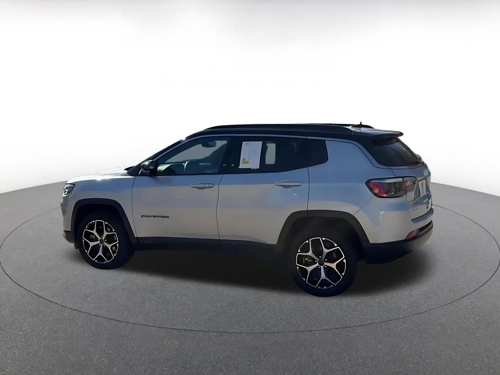 Thumbnail: 2025 Jeep Compass - 10