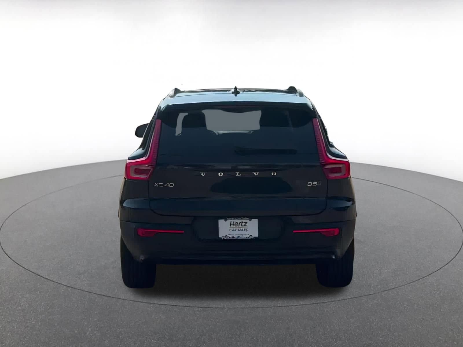 Thumbnail: 2024 Volvo XC40 - 12