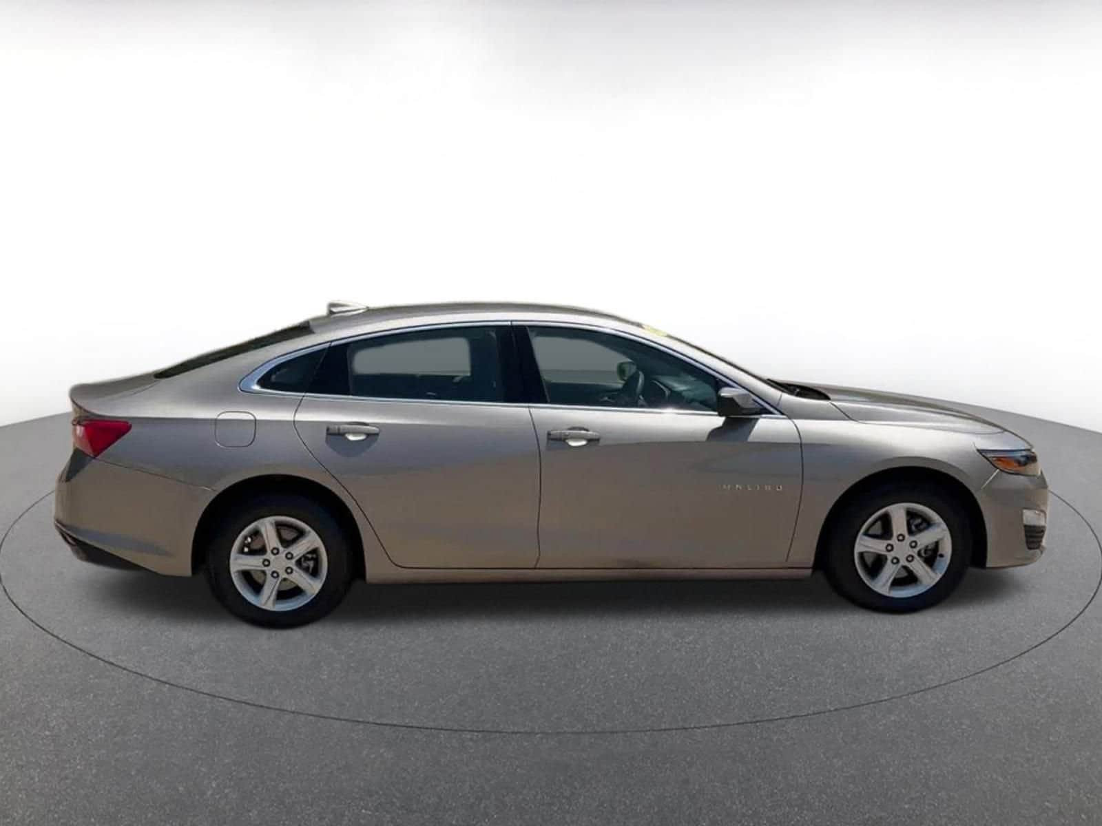 Thumbnail: 2024 Chevrolet Malibu - 16