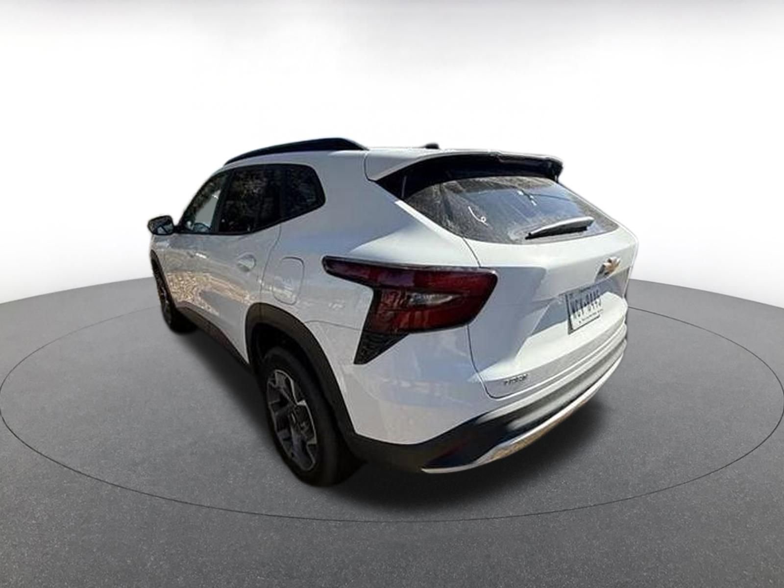 Thumbnail: 2025 Chevrolet Trax - 4