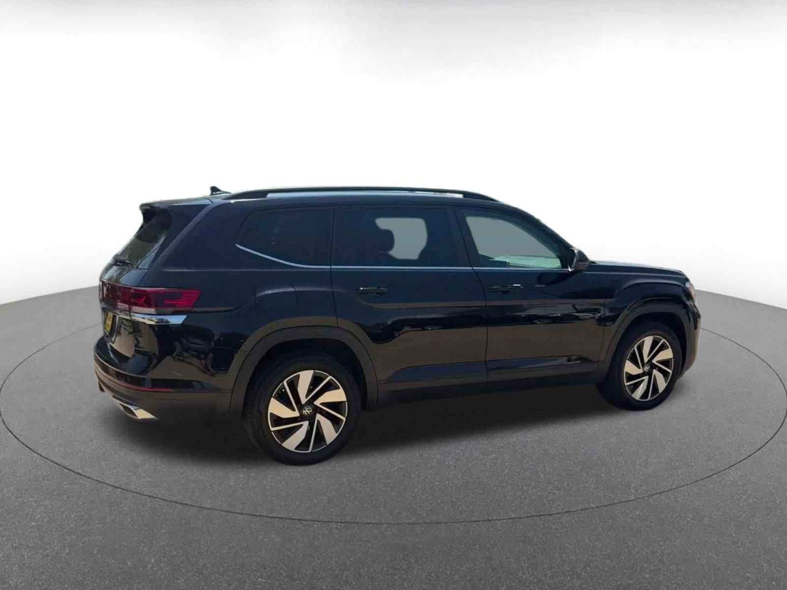 Thumbnail: 2026 Volkswagen Atlas - 13