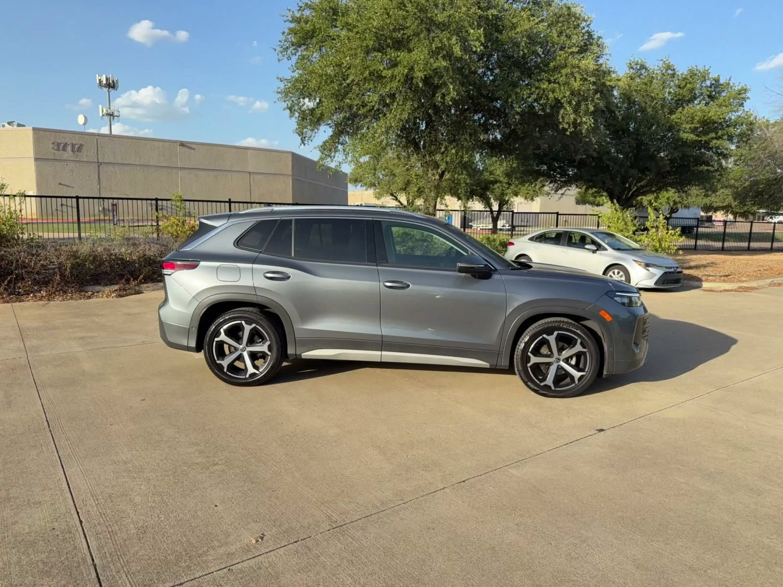 Thumbnail: 2026 Volkswagen Tiguan - 15