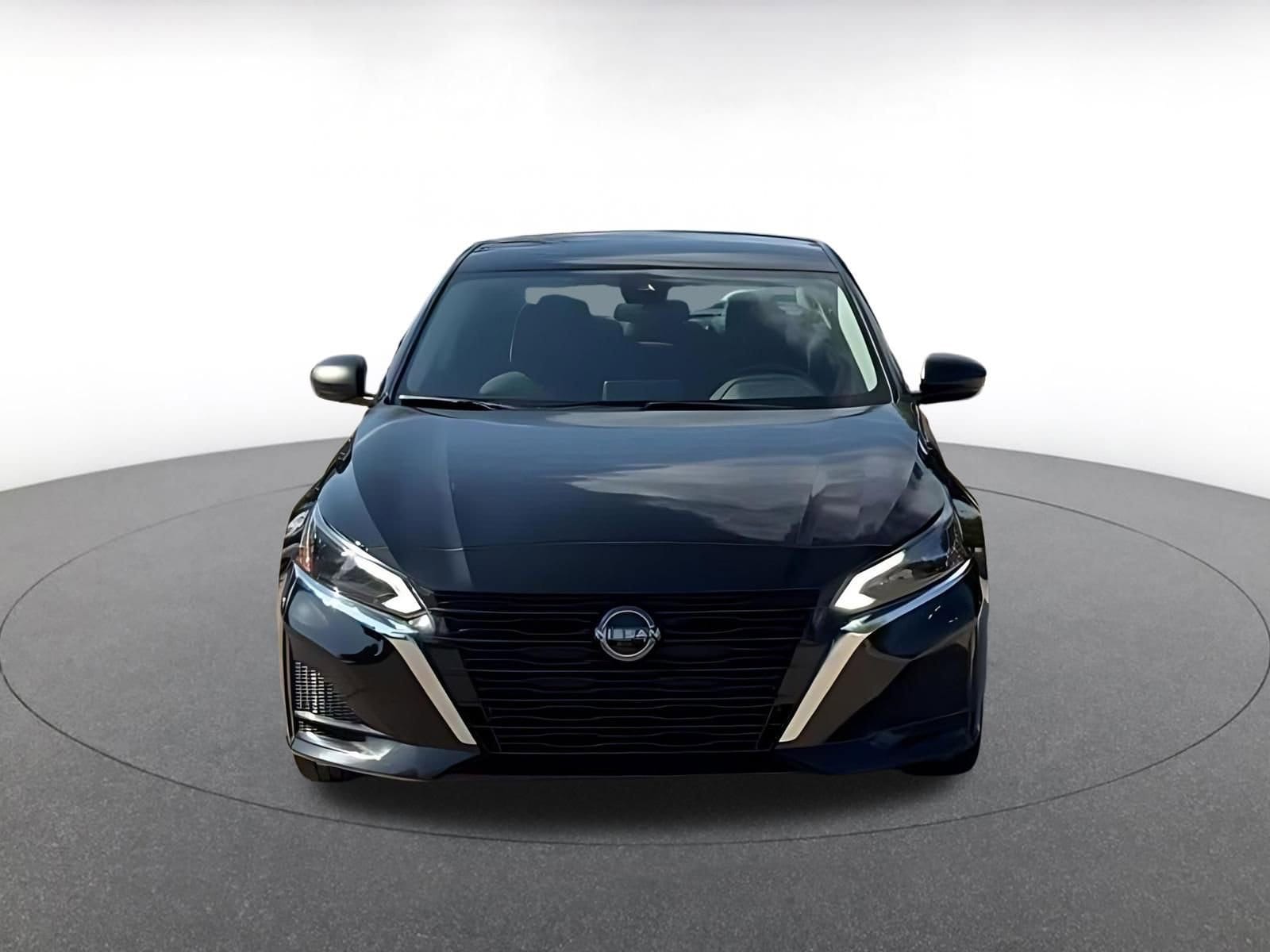 Thumbnail: 2025 Nissan Altima - 4