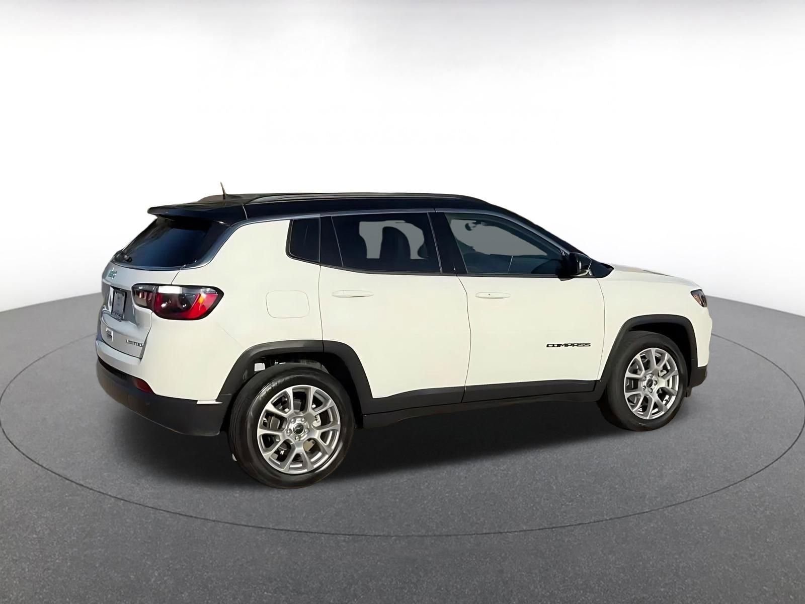 Thumbnail: 2025 Jeep Compass - 14