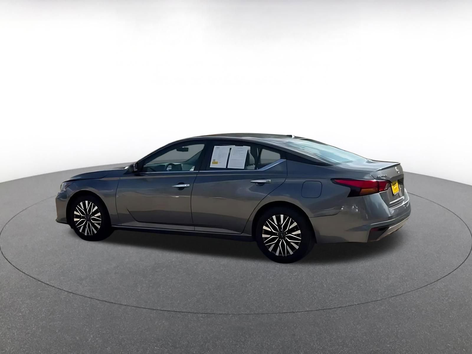 Thumbnail: 2025 Nissan Altima - 10