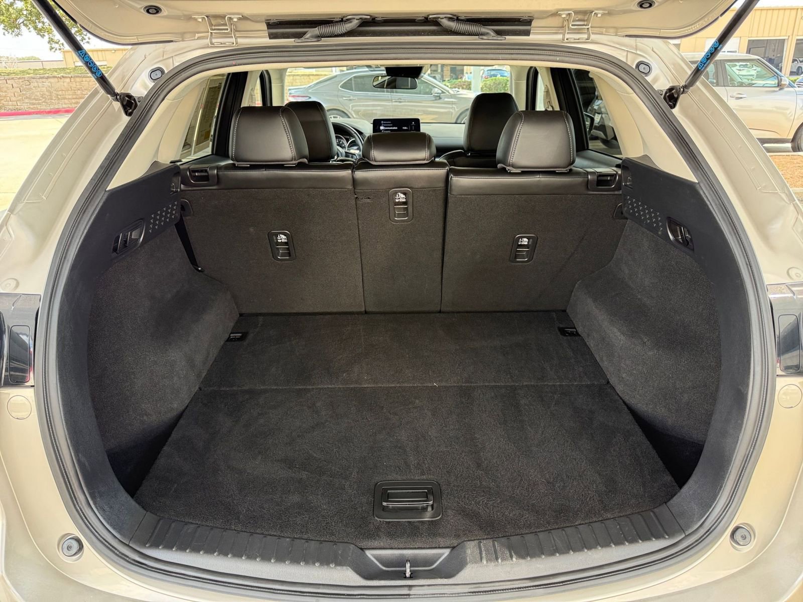 Thumbnail: 2025 Mazda CX-5 - 31