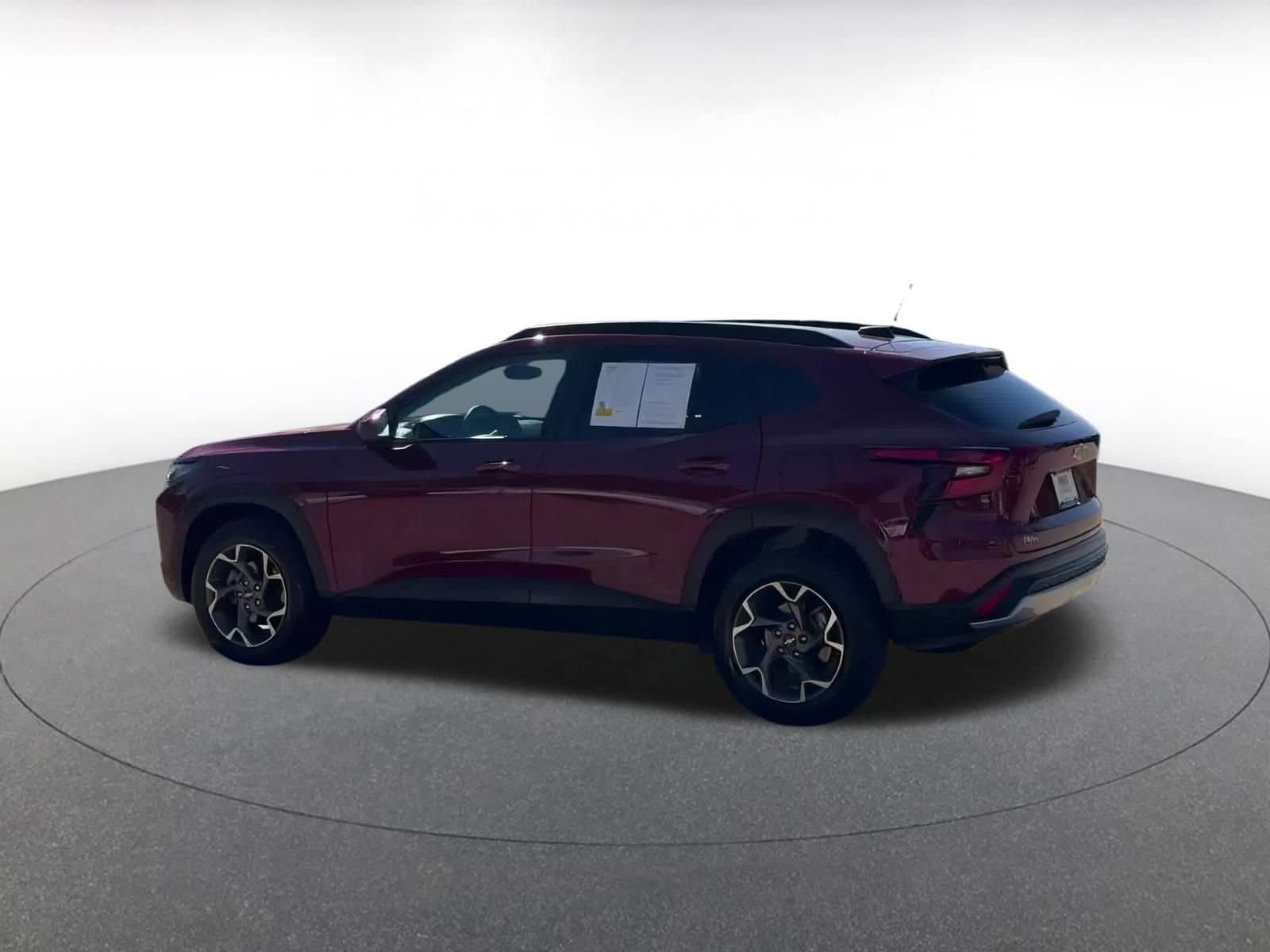 Thumbnail: 2025 Chevrolet Trax - 9