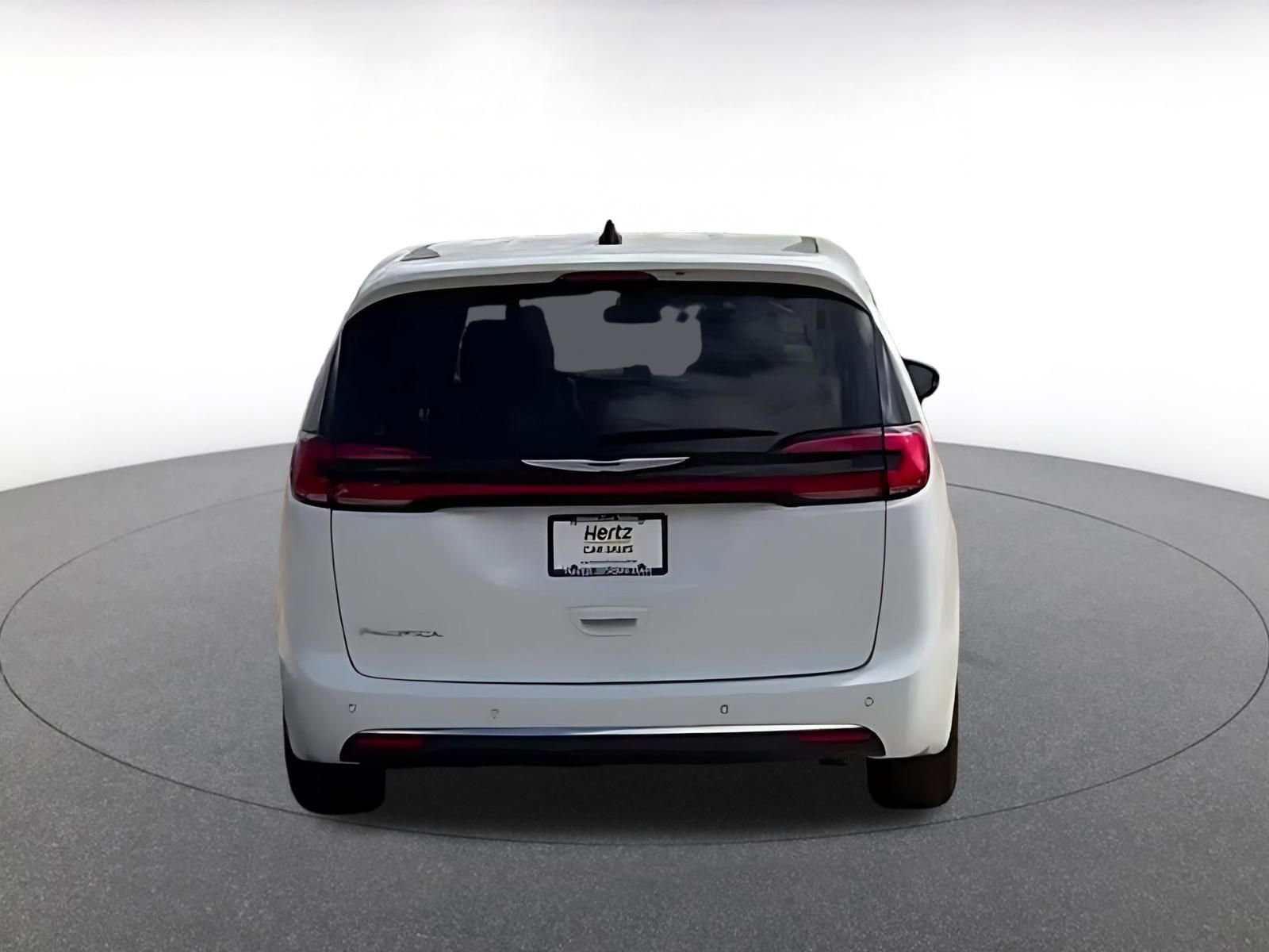 Thumbnail: 2025 Chrysler Pacifica - 12