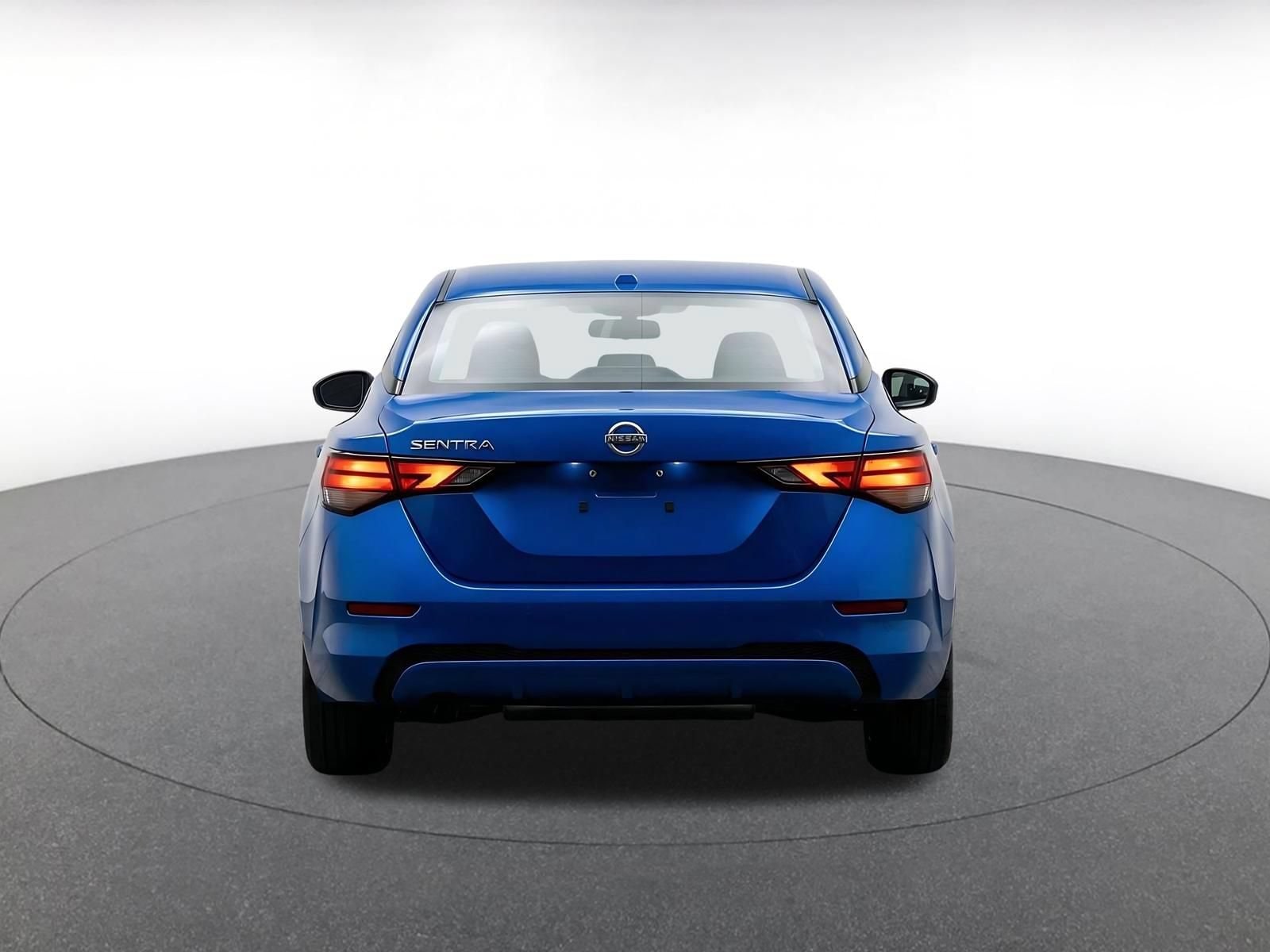 2025 Nissan Sentra SV - Photo 7