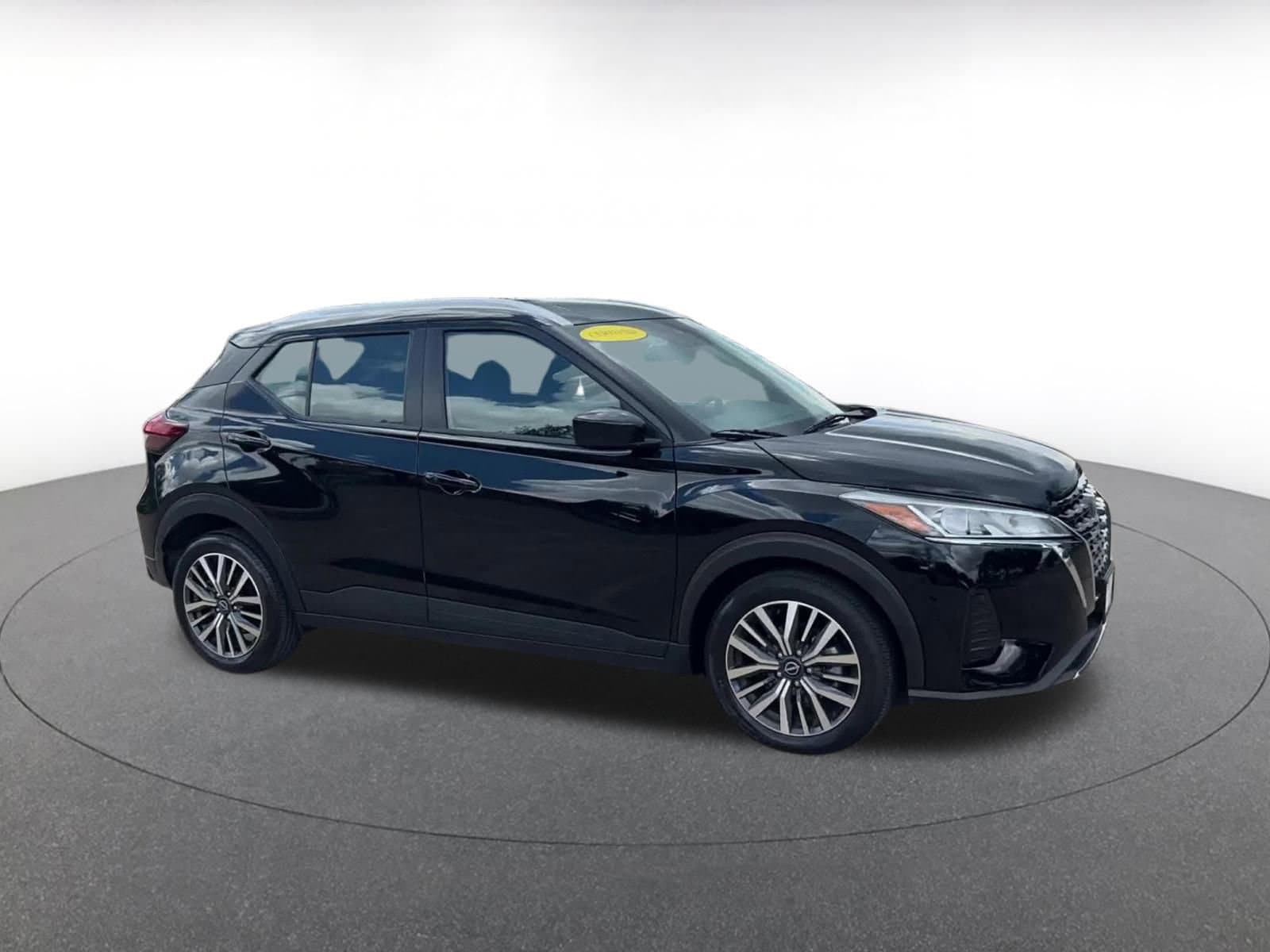 Thumbnail: 2024 Nissan Kicks - 2