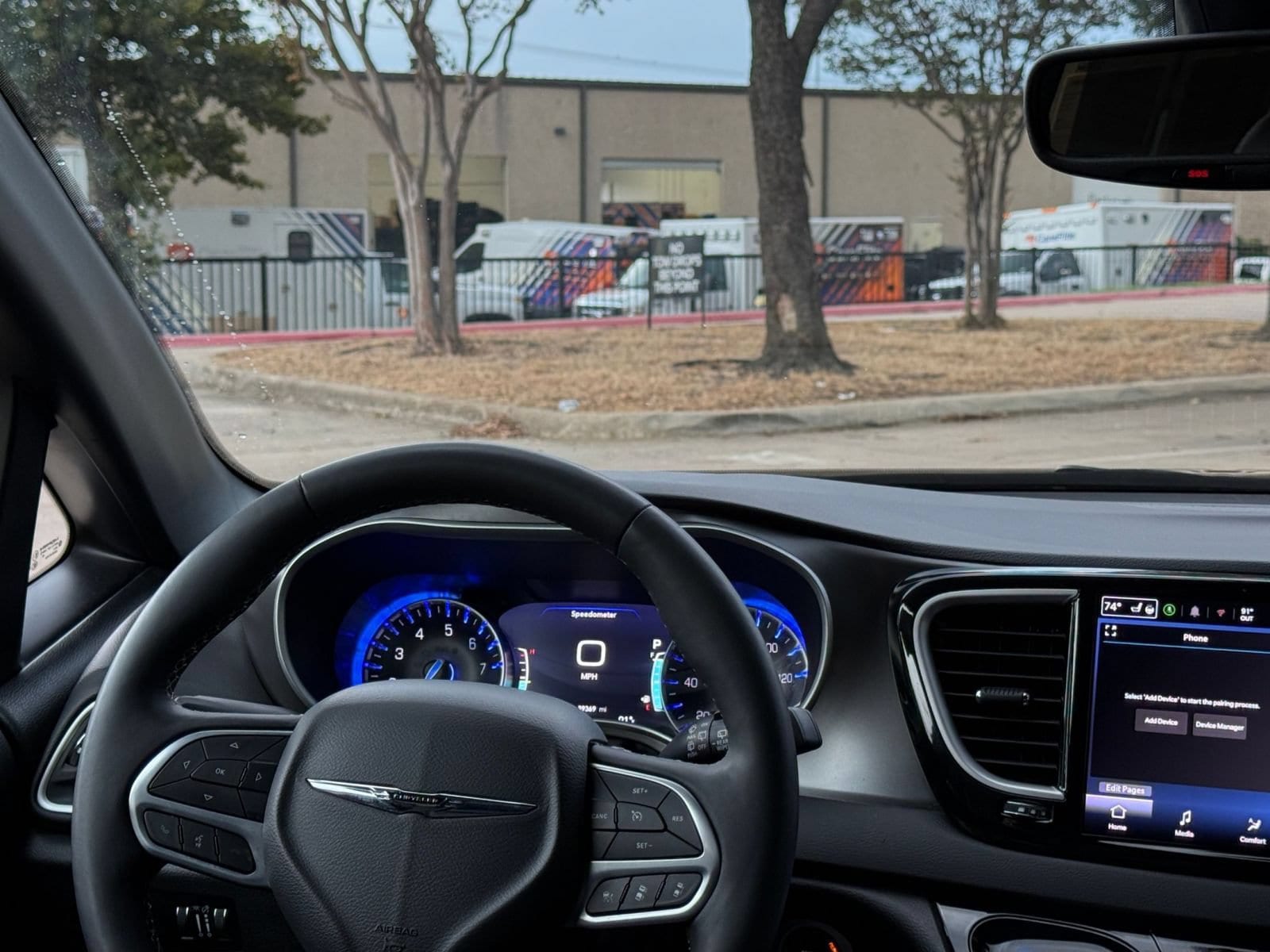 Thumbnail: 2025 Chrysler Pacifica - 35