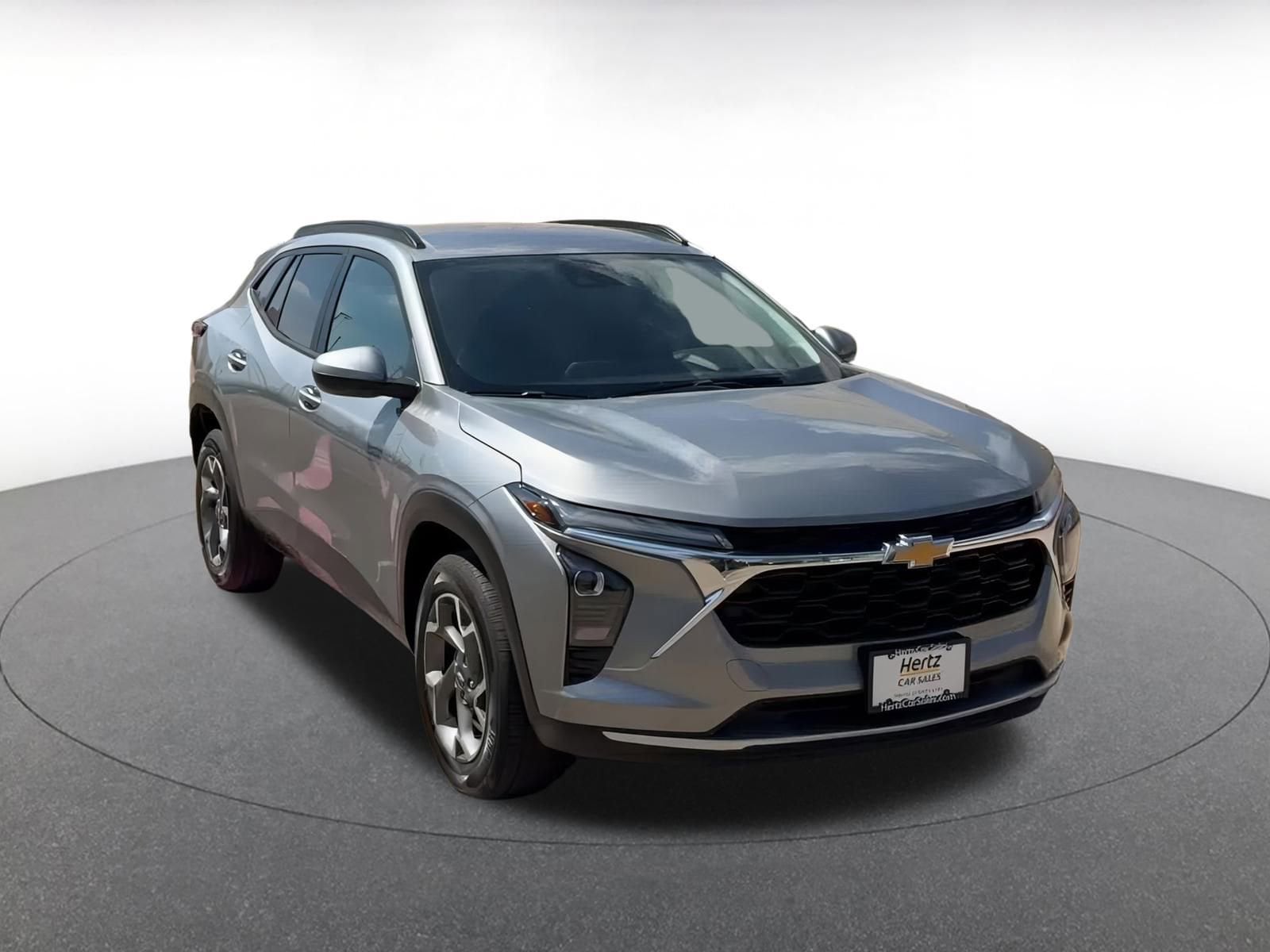 Thumbnail: 2025 Chevrolet Trax - 3