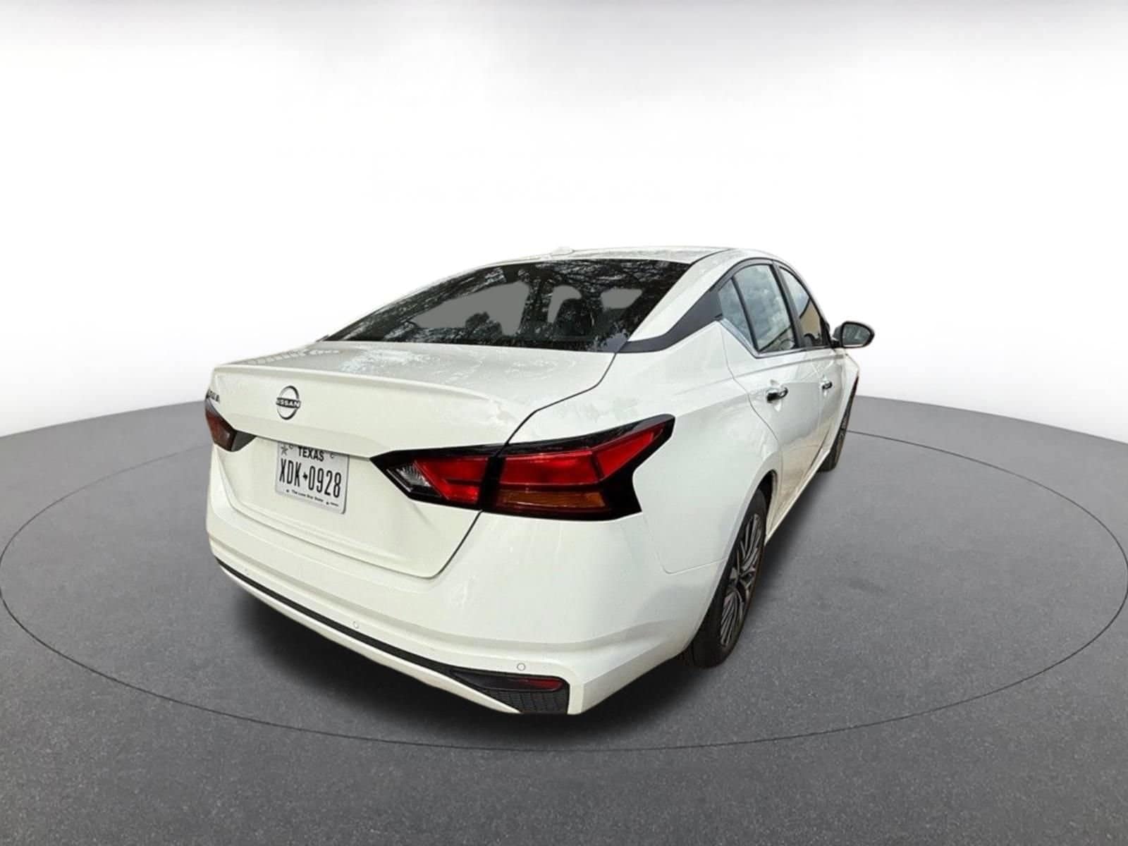 Thumbnail: 2025 Nissan Altima - 8