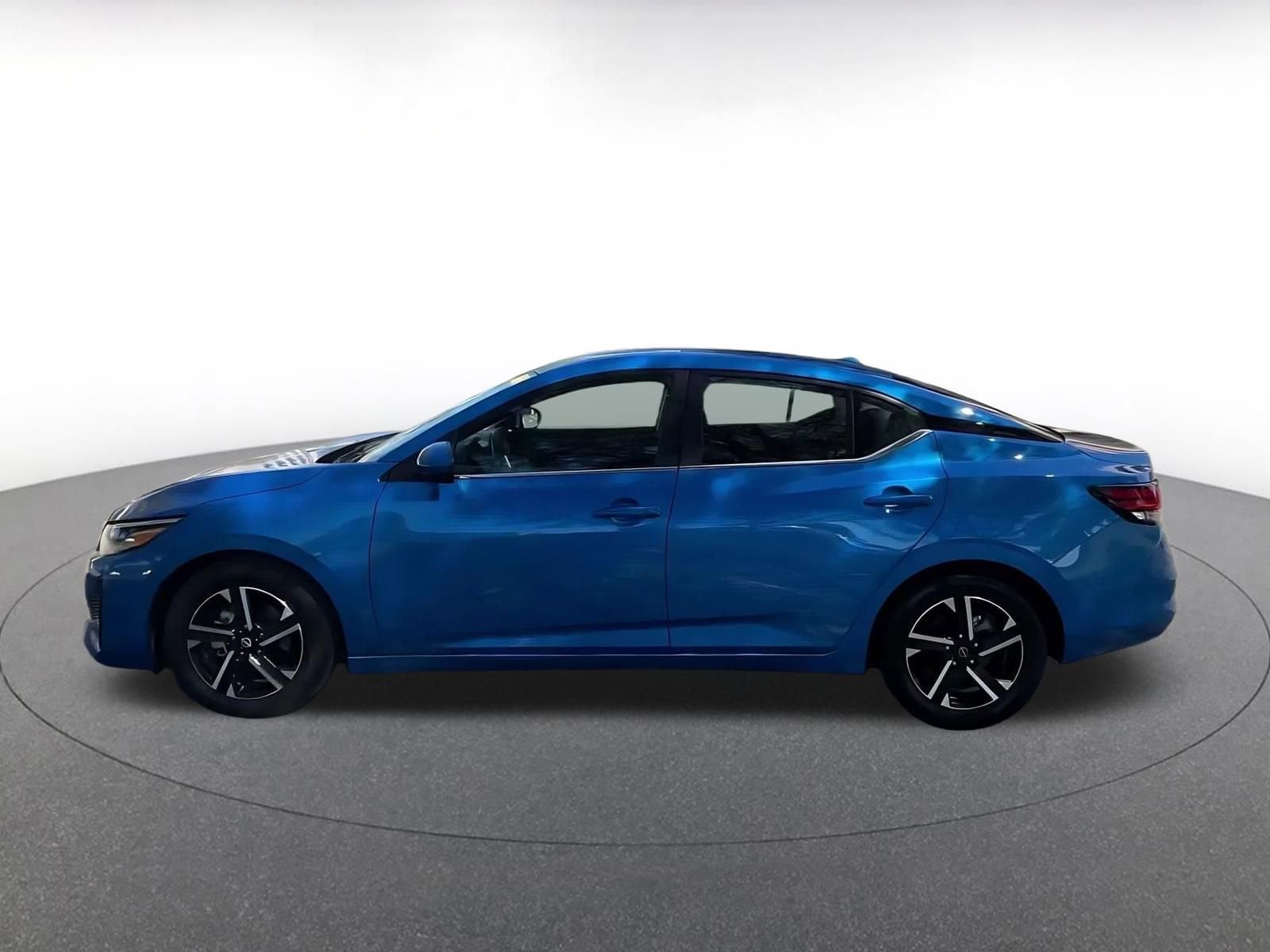 Thumbnail: 2025 Nissan Sentra - 9