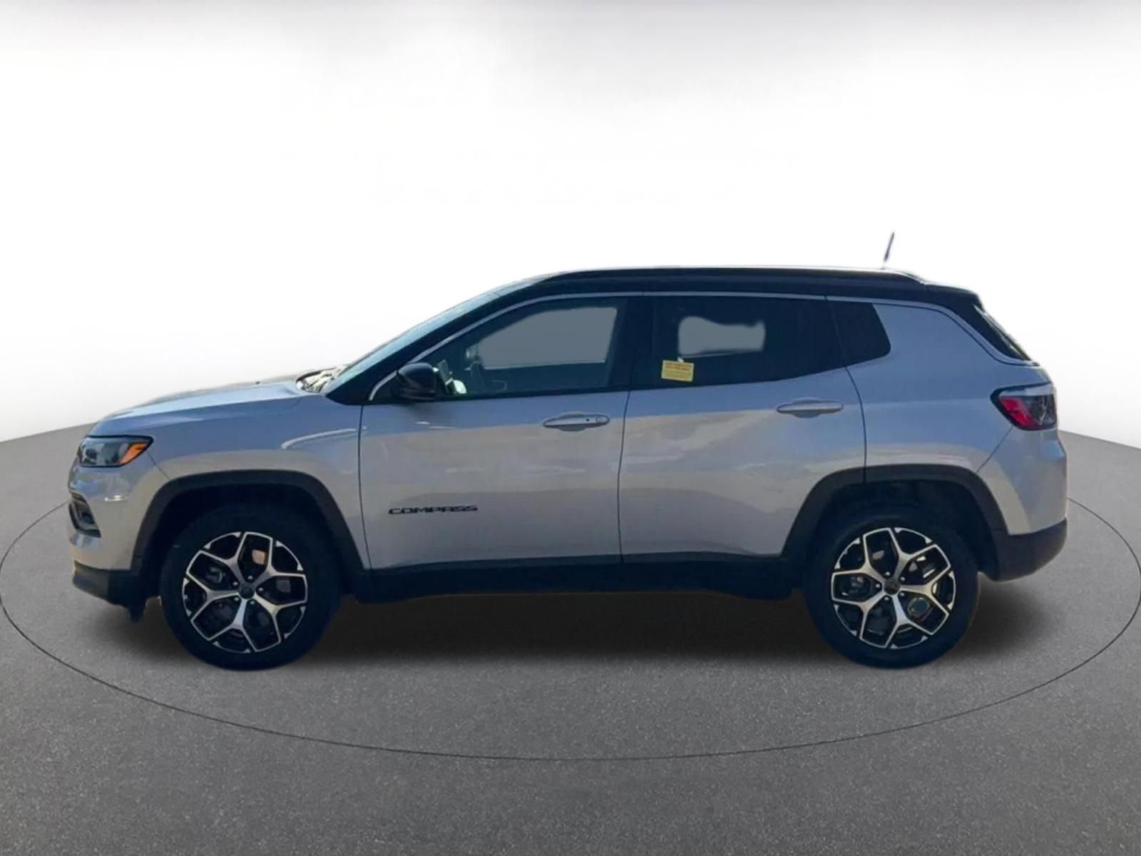 Thumbnail: 2025 Jeep Compass - 9