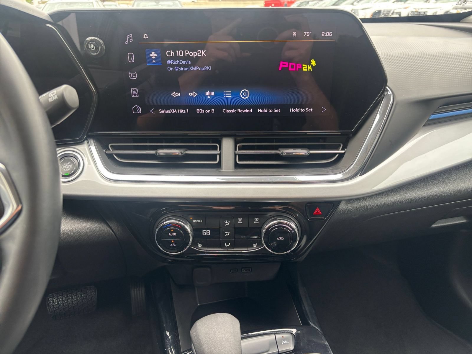 Thumbnail: 2025 Chevrolet Trax - 17