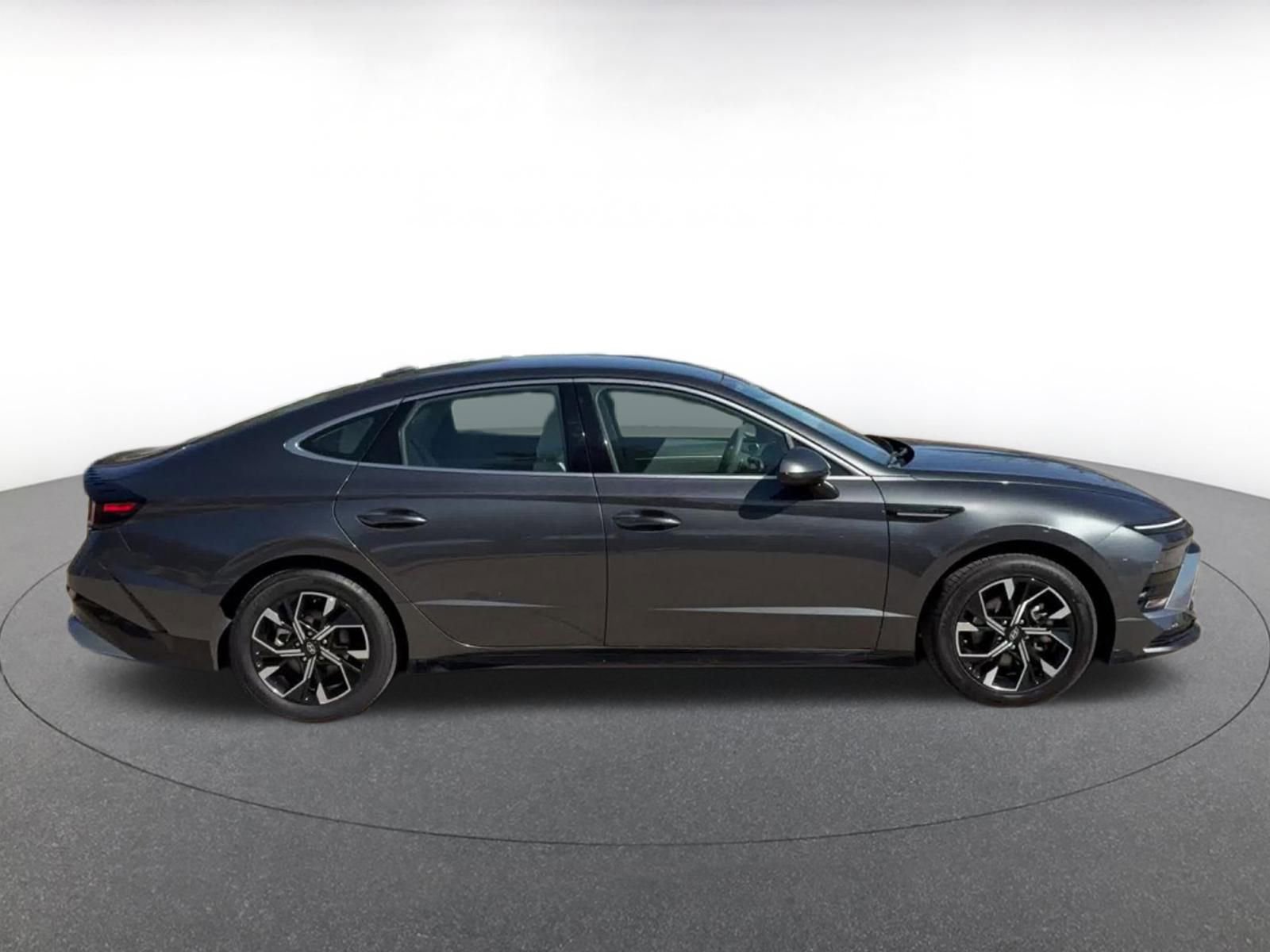 Thumbnail: 2025 Hyundai Sonata - 16