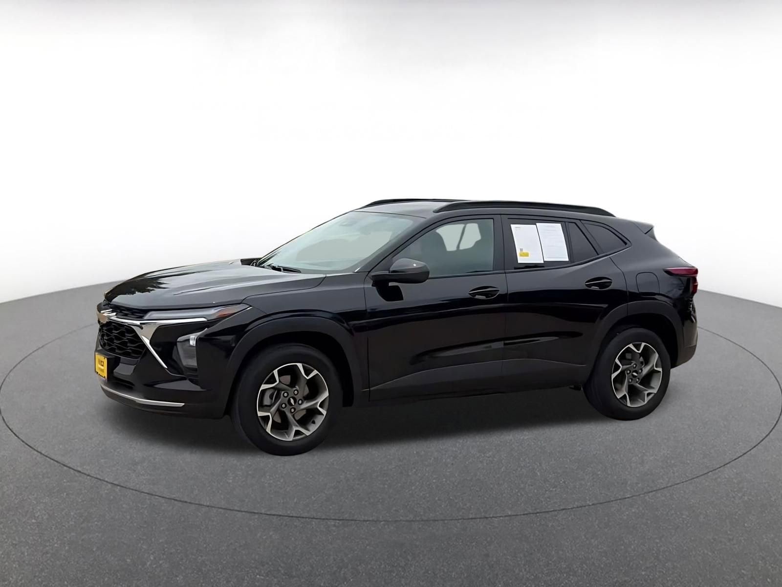Thumbnail: 2025 Chevrolet Trax - 8