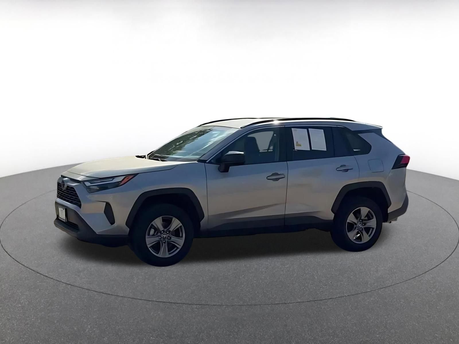 Thumbnail: 2025 Toyota RAV4 - 8