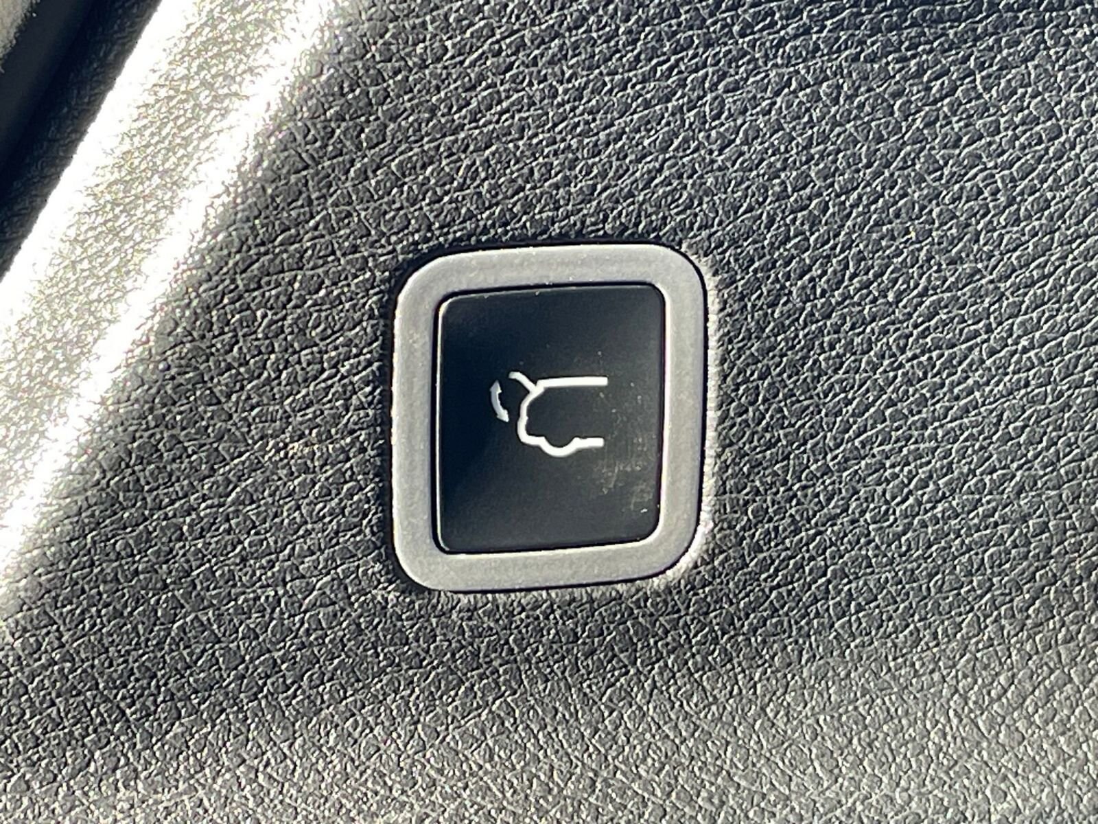 Thumbnail: 2025 Chrysler Pacifica - 25