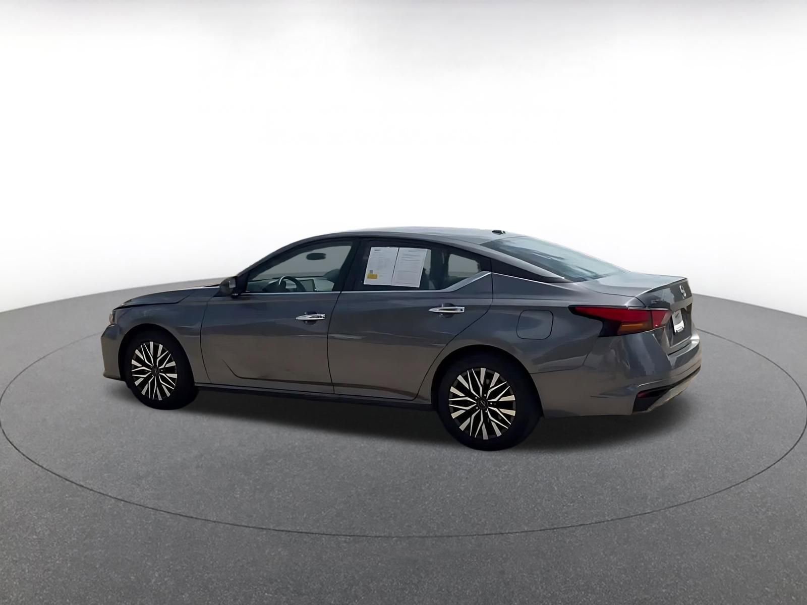 Thumbnail: 2025 Nissan Altima - 10