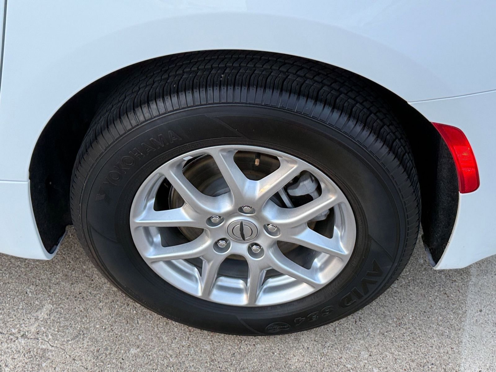 Thumbnail: 2025 Chrysler Pacifica - 32